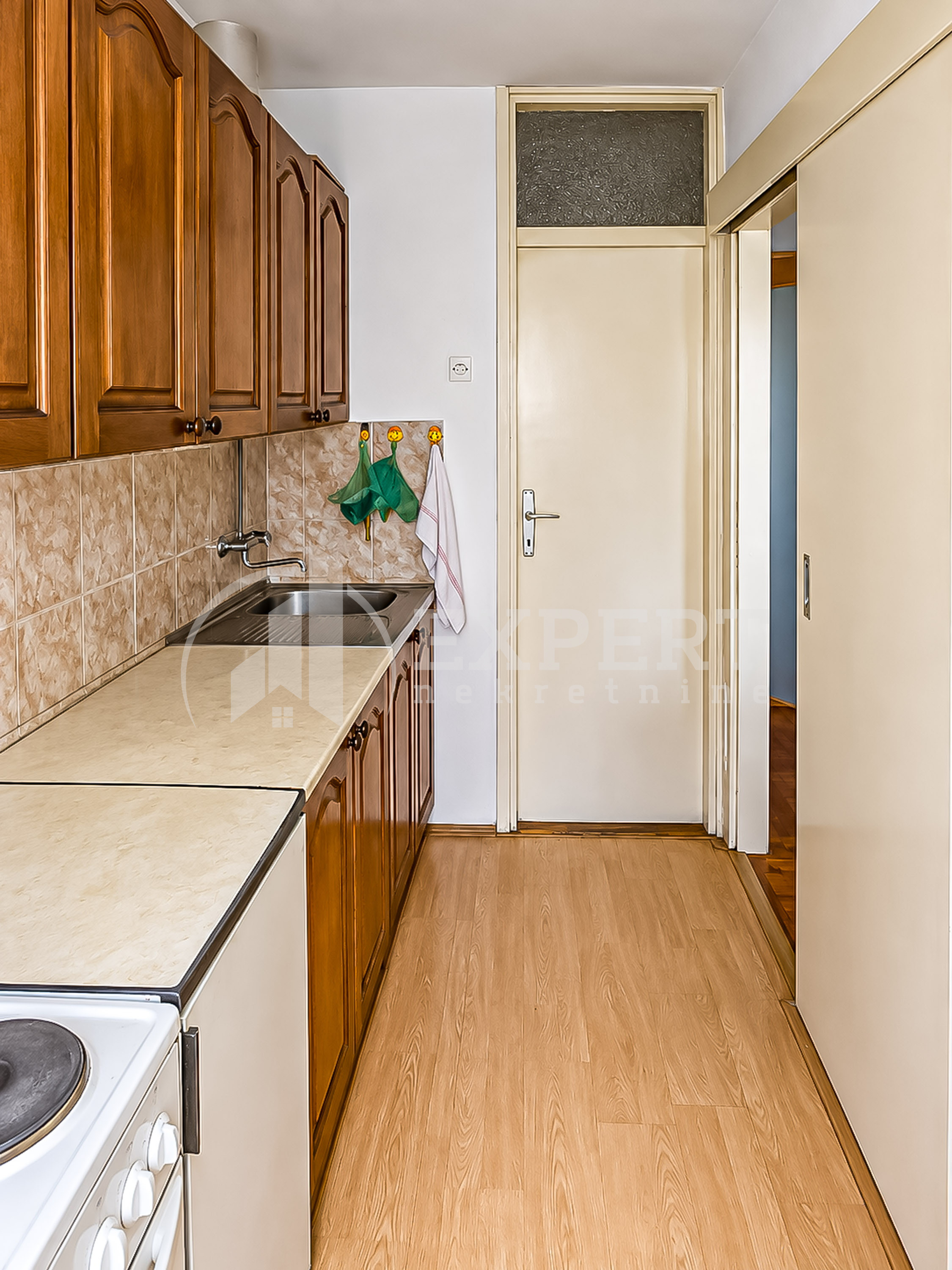 Trosoban stan Bulevar Nemanjića Zona 3 72m², 2 sprat — slika 19