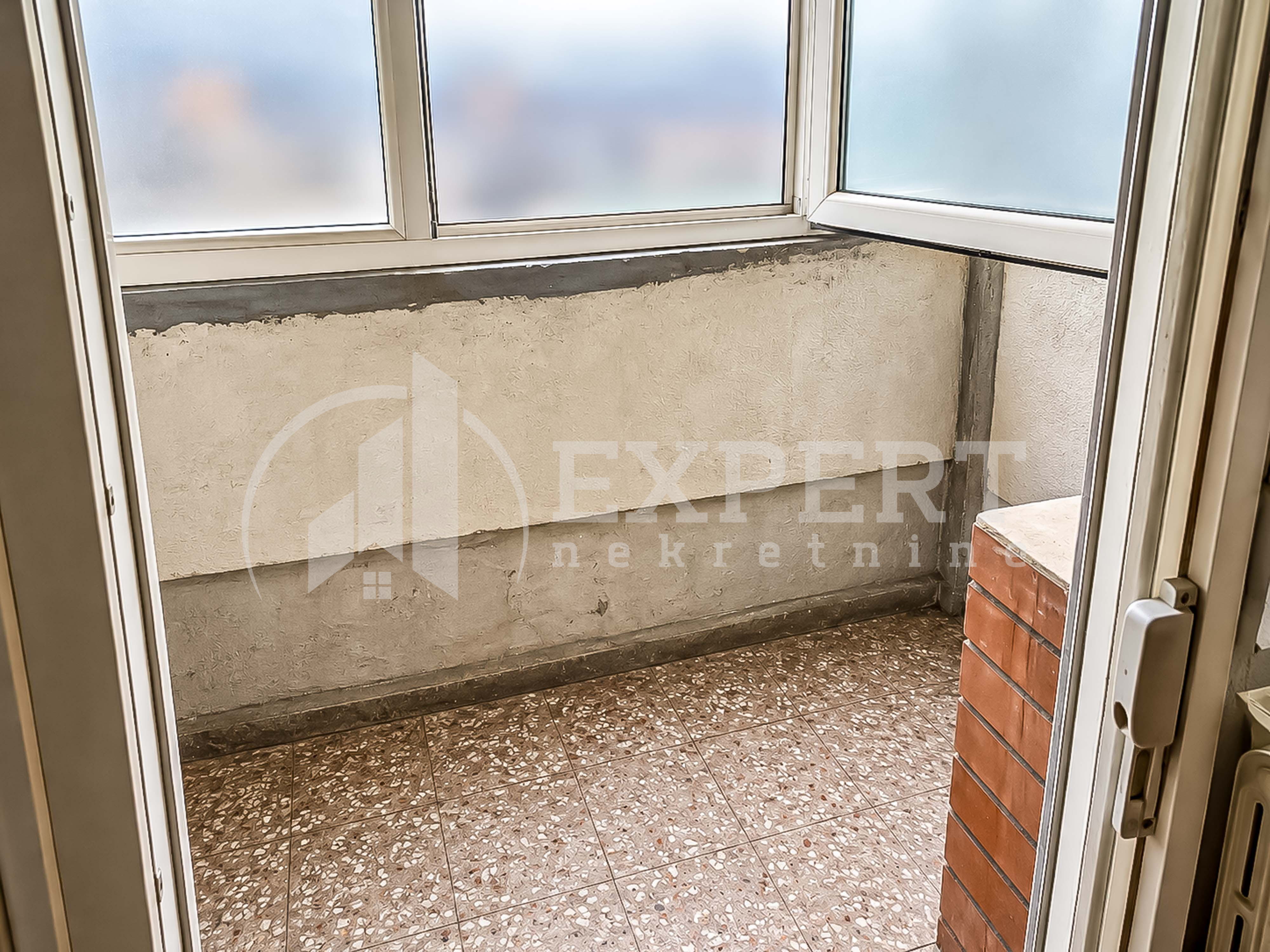 Trosoban stan Bulevar Nemanjića Zona 3 72m², 2 sprat — slika 55