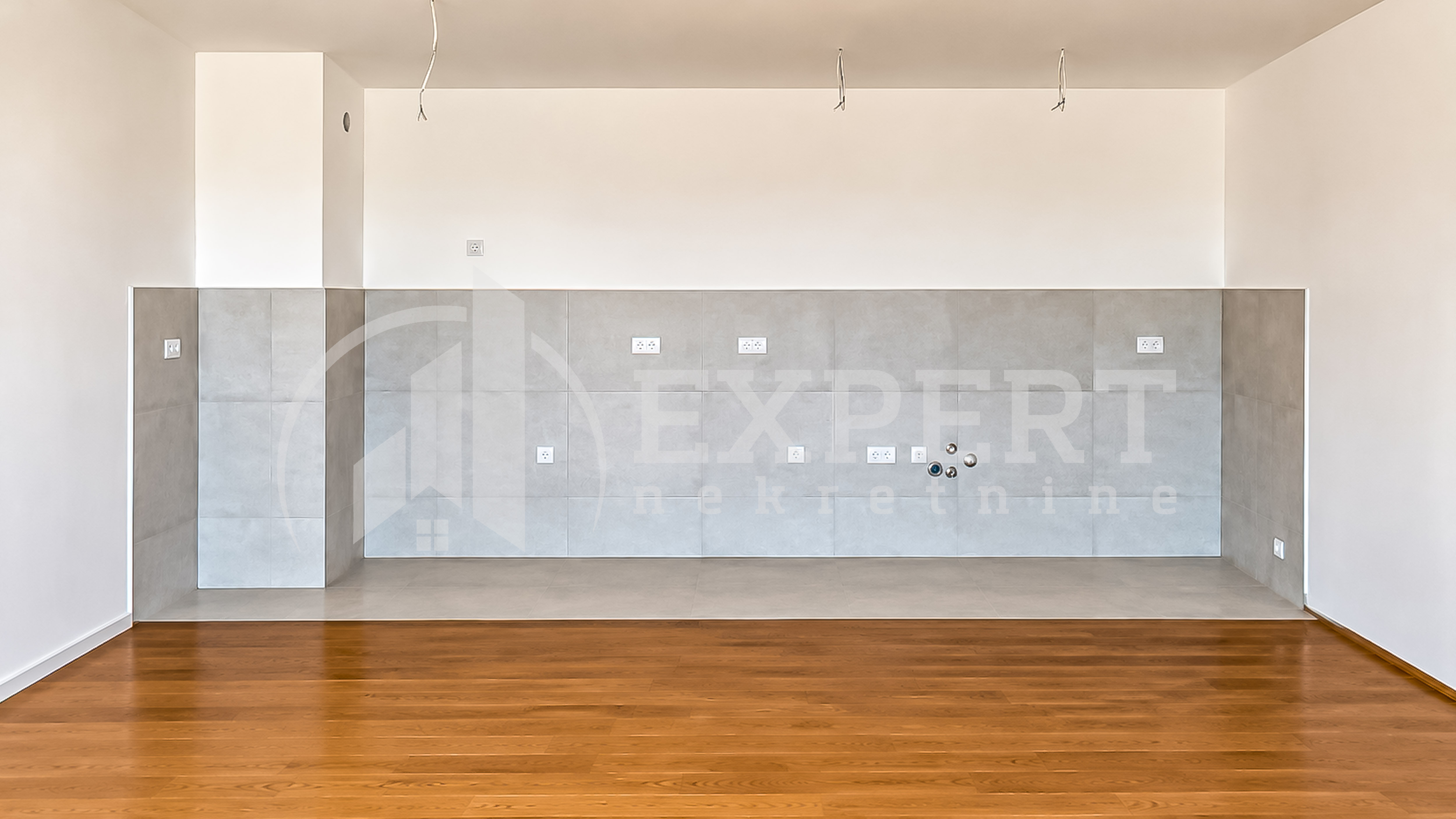 Trosoban stan Bulevar Nemanjića 81m², 5 sprat — slika 7