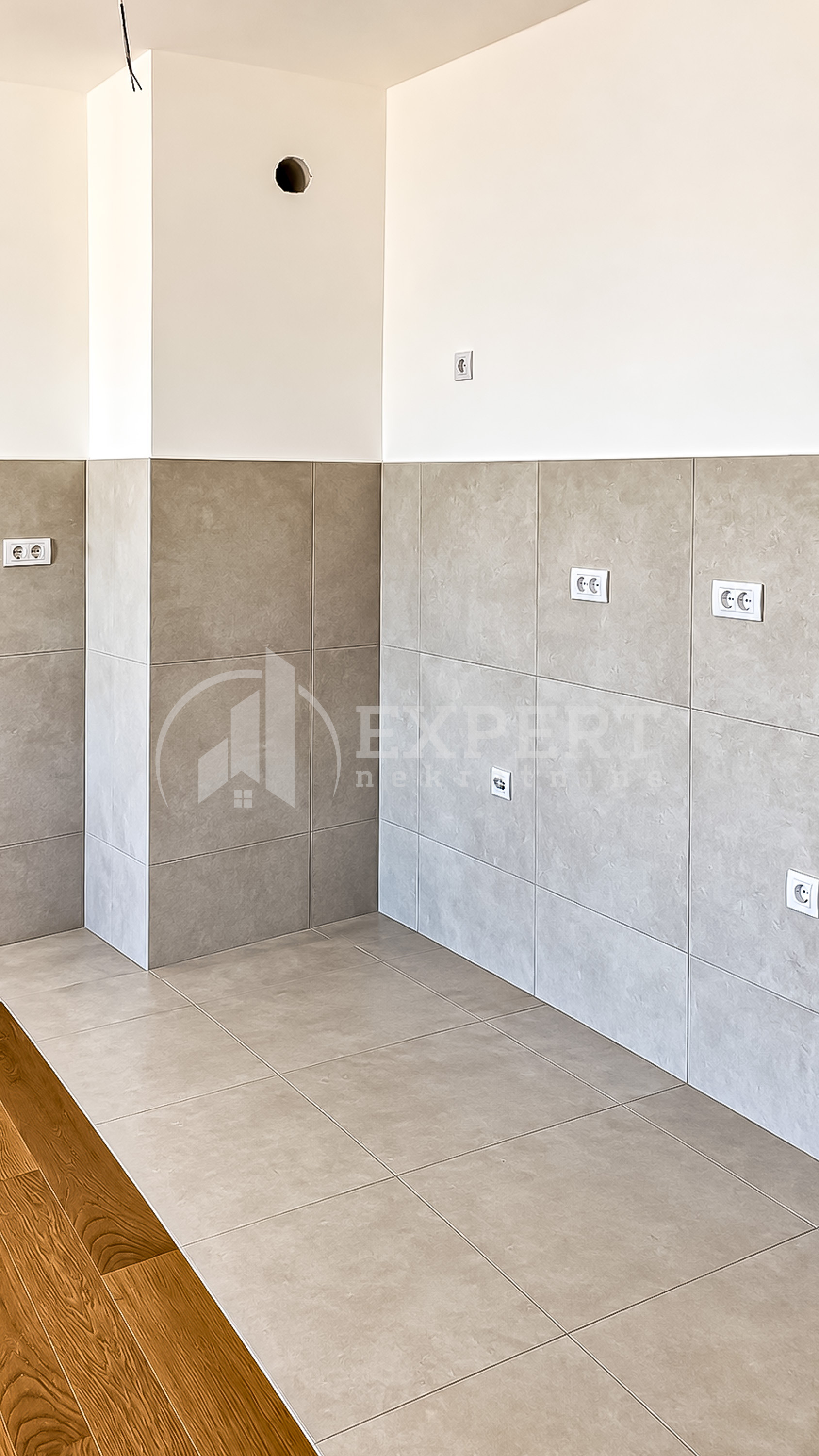 Trosoban stan Bulevar Nemanjića 81m², 5 sprat — slika 10