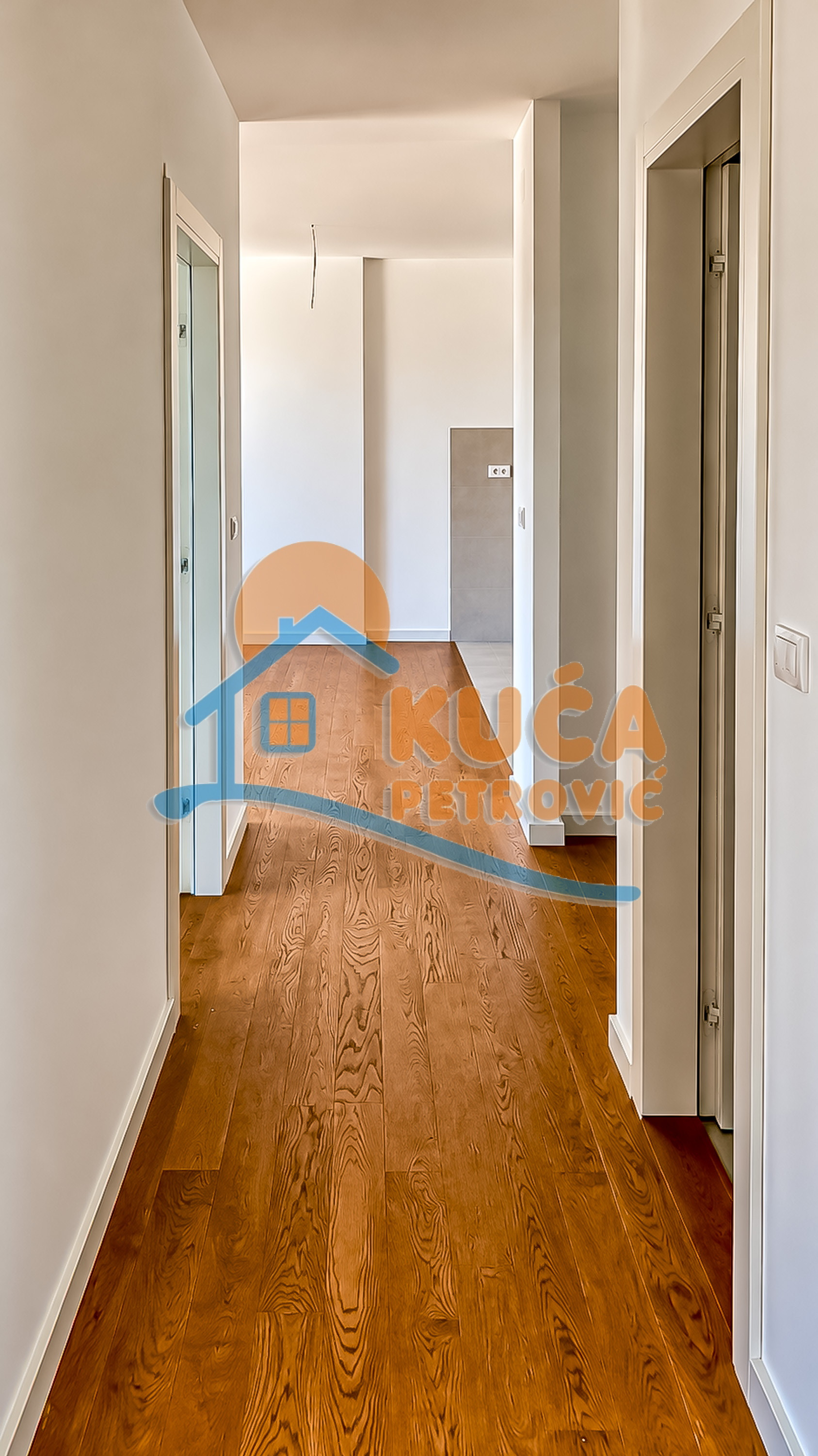 Trosoban stan Bulevar Nemanjića 81m², 5 sprat — slika 20
