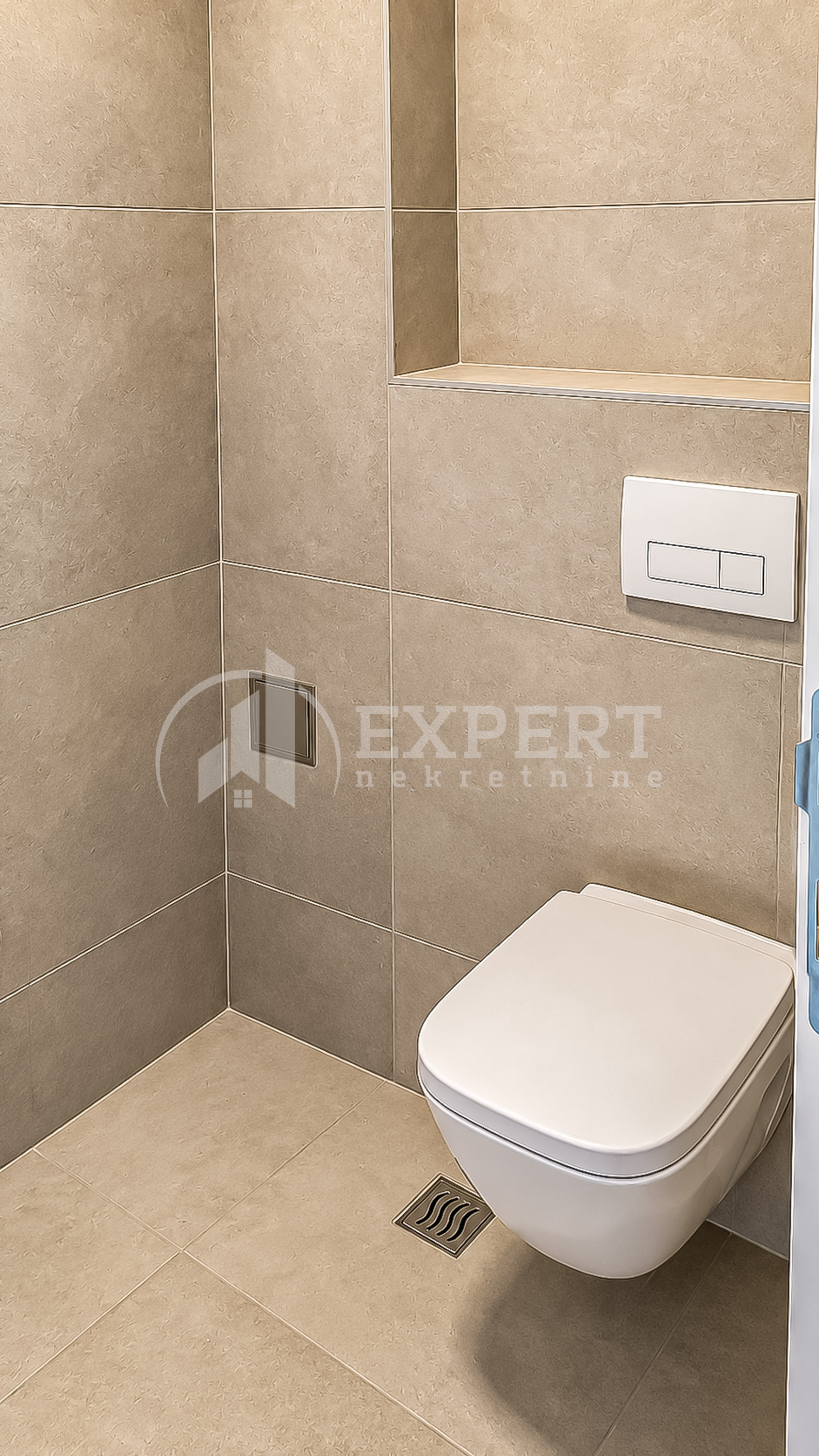 Trosoban stan Bulevar Nemanjića 81m², 5 sprat — slika 35
