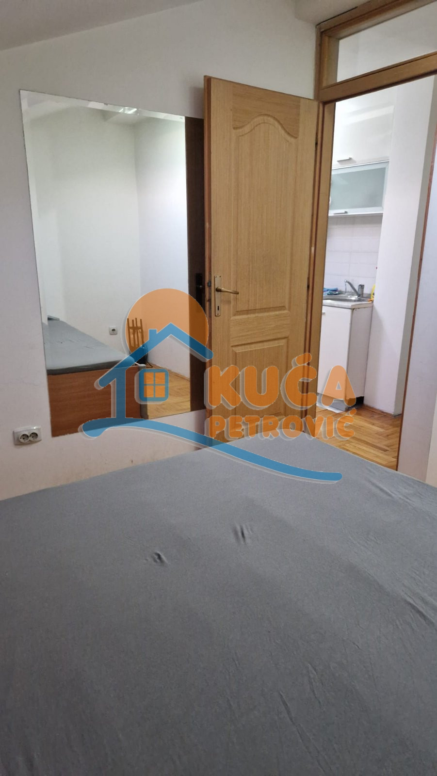 Dvosoban stan Centar 50m², 4 sprat — slika 12