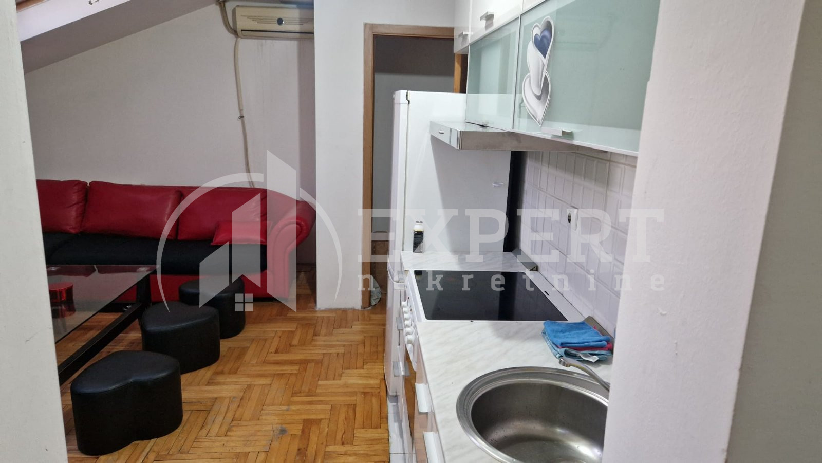 Dvosoban stan Centar 50m², 4 sprat — slika 15