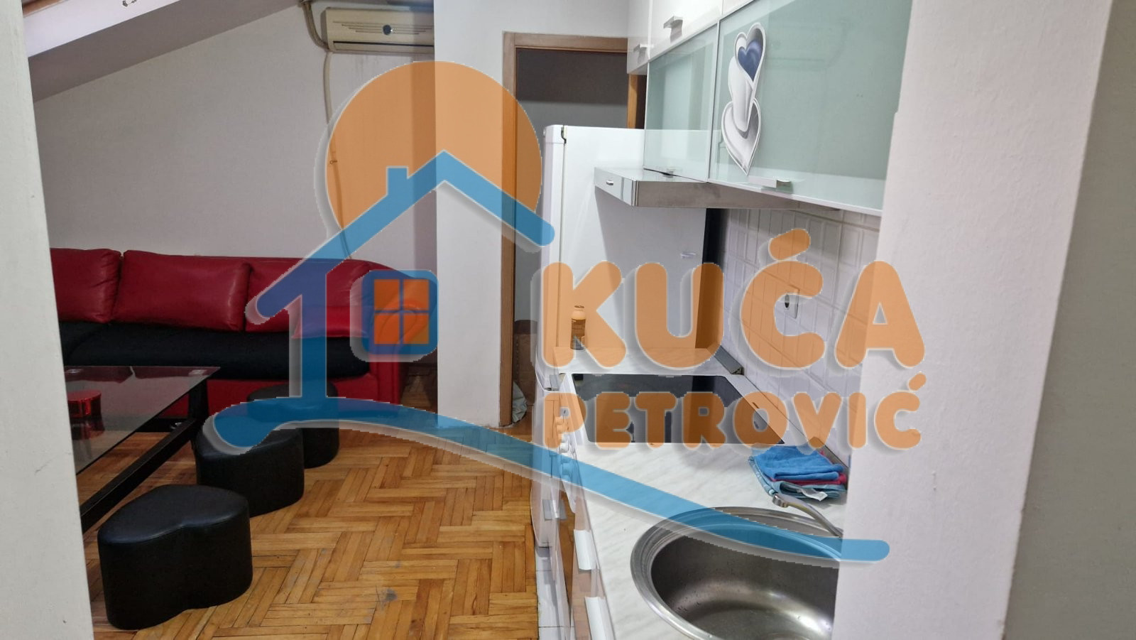 Dvosoban stan Centar 50m², 4 sprat — slika 14