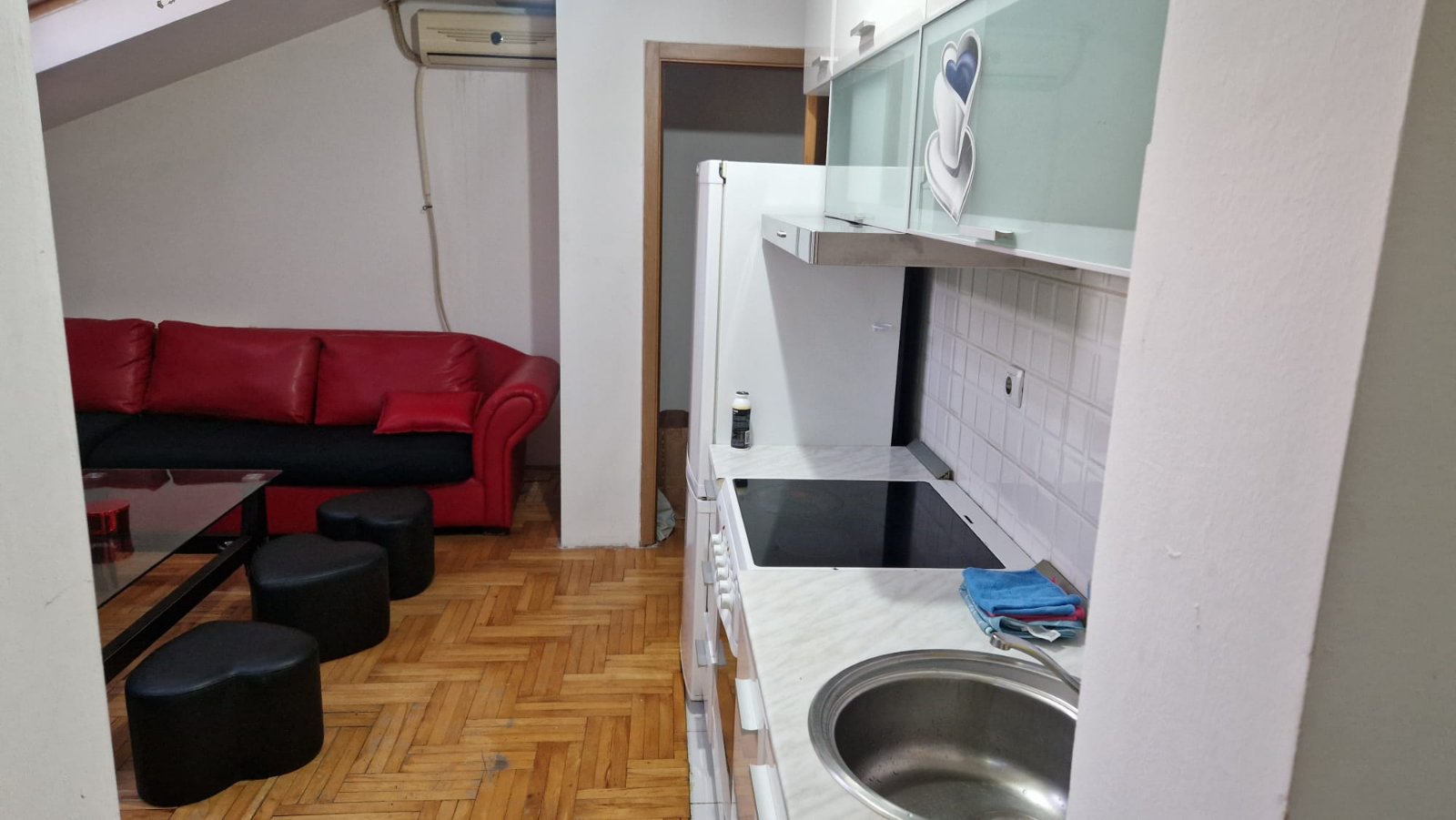 Dvosoban stan Centar 50m², 4 sprat — slika 17