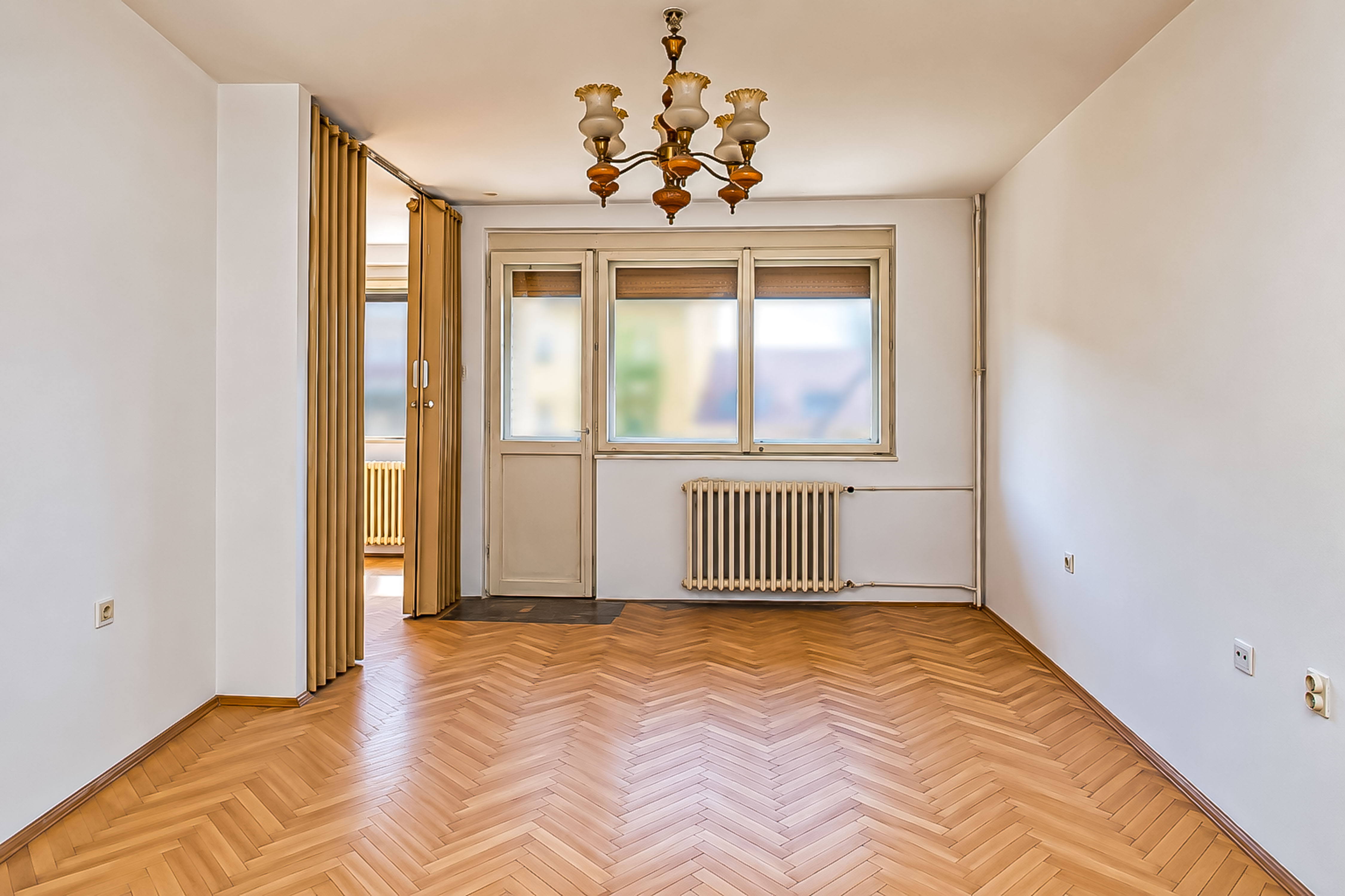 Četvrosoban stan, strogi centar, III sprat - Centar - 79.00m² - 175.000€