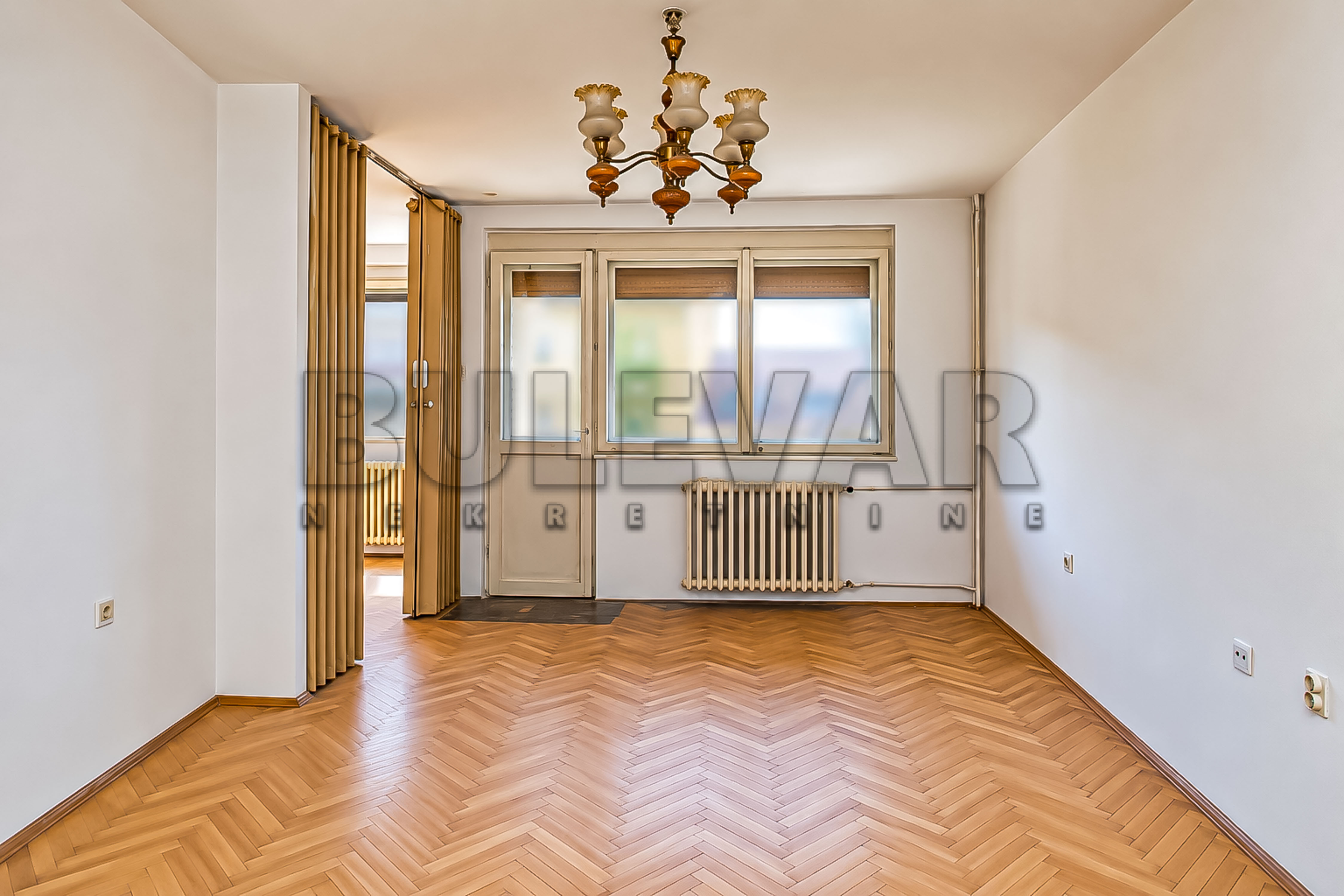 Četvrosoban stan, strogi centar, III sprat - Centar - 79.00m² - 175.000€