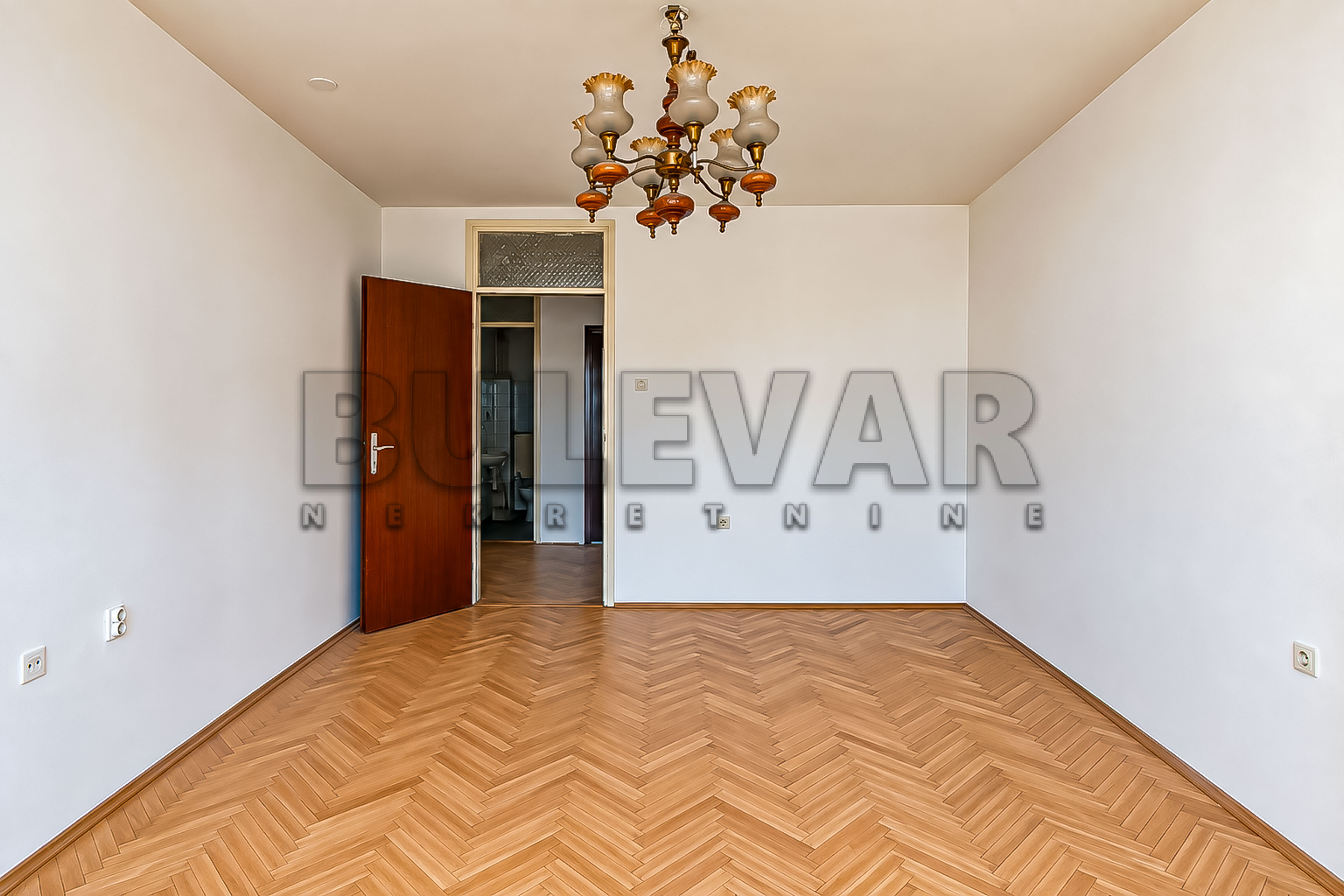Četvorosoban stan Centar 79m², 3 sprat — slika 6