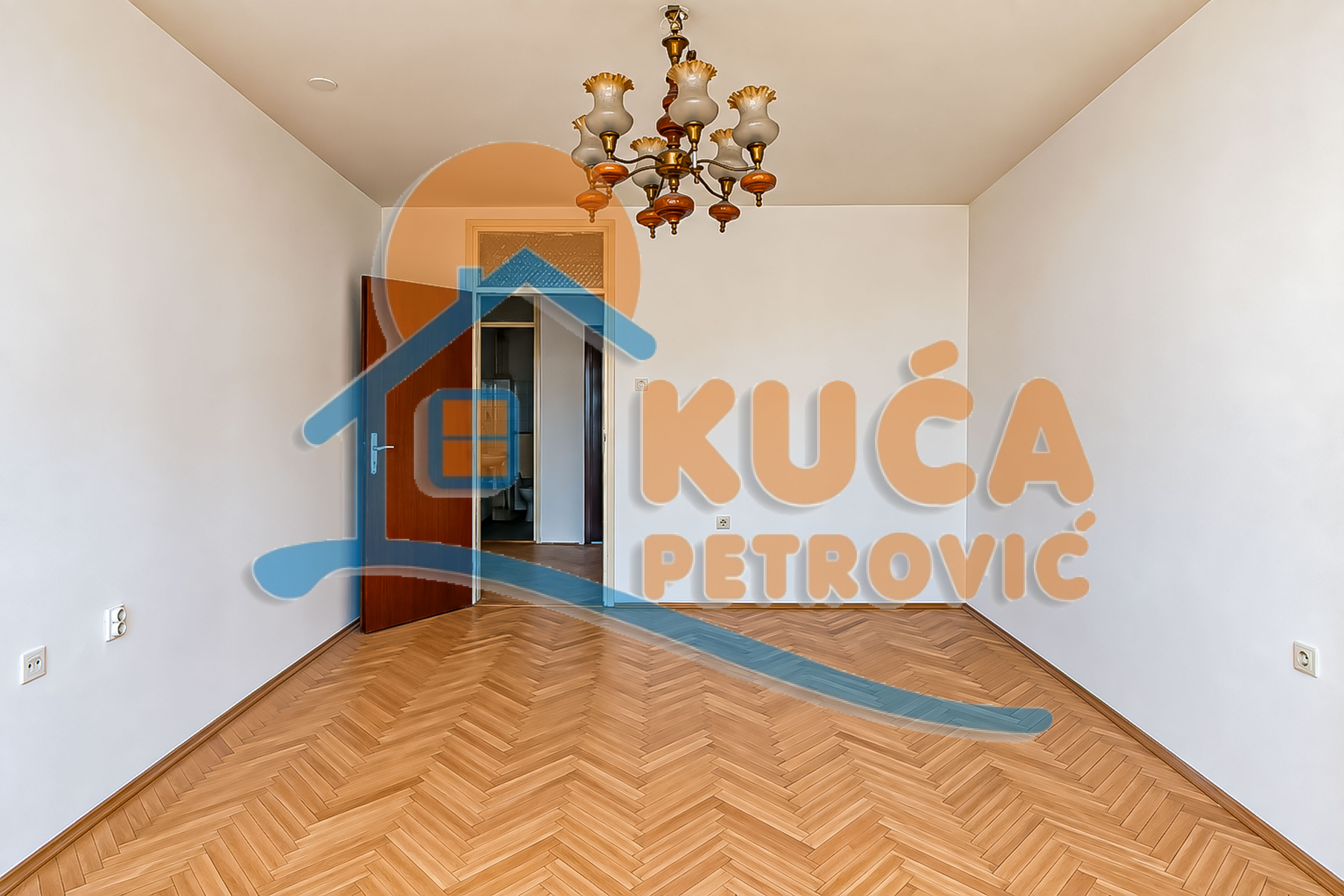 Četvorosoban stan Centar 79m², 3 sprat — slika 8