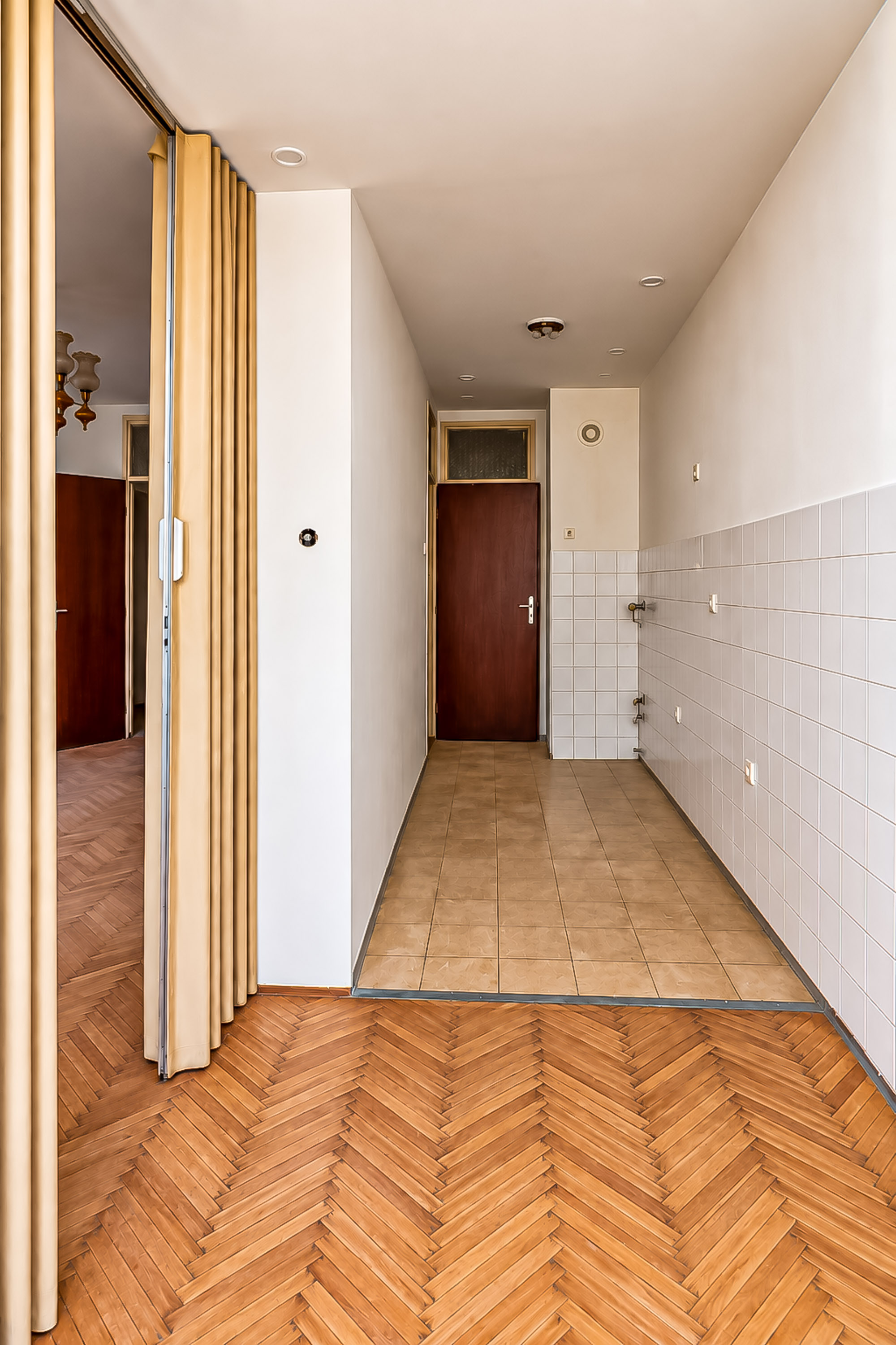 Četvorosoban stan Centar 79m², 3 sprat — slika 9