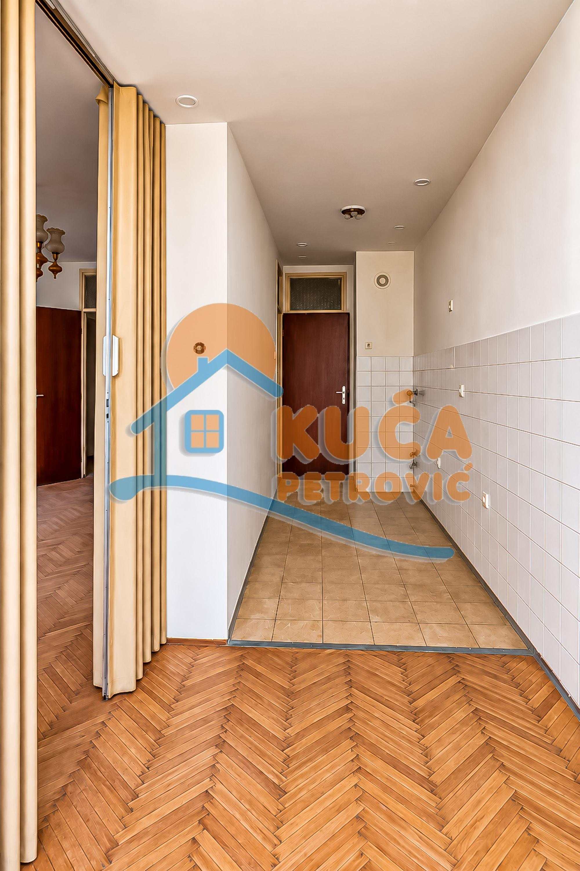 Četvorosoban stan Centar 79m², 3 sprat — slika 10