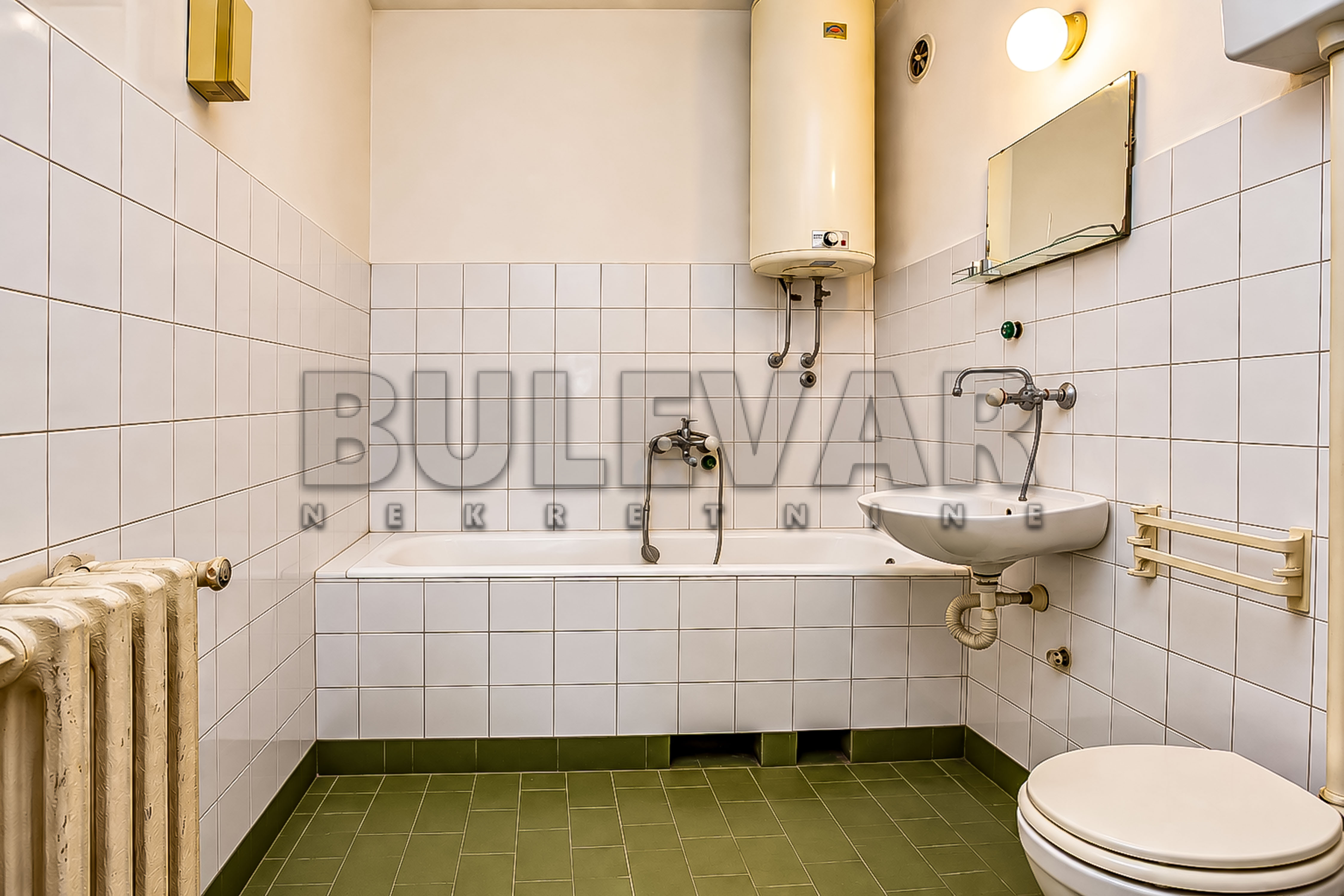 Četvorosoban stan Centar 79m², 3 sprat — slika 29