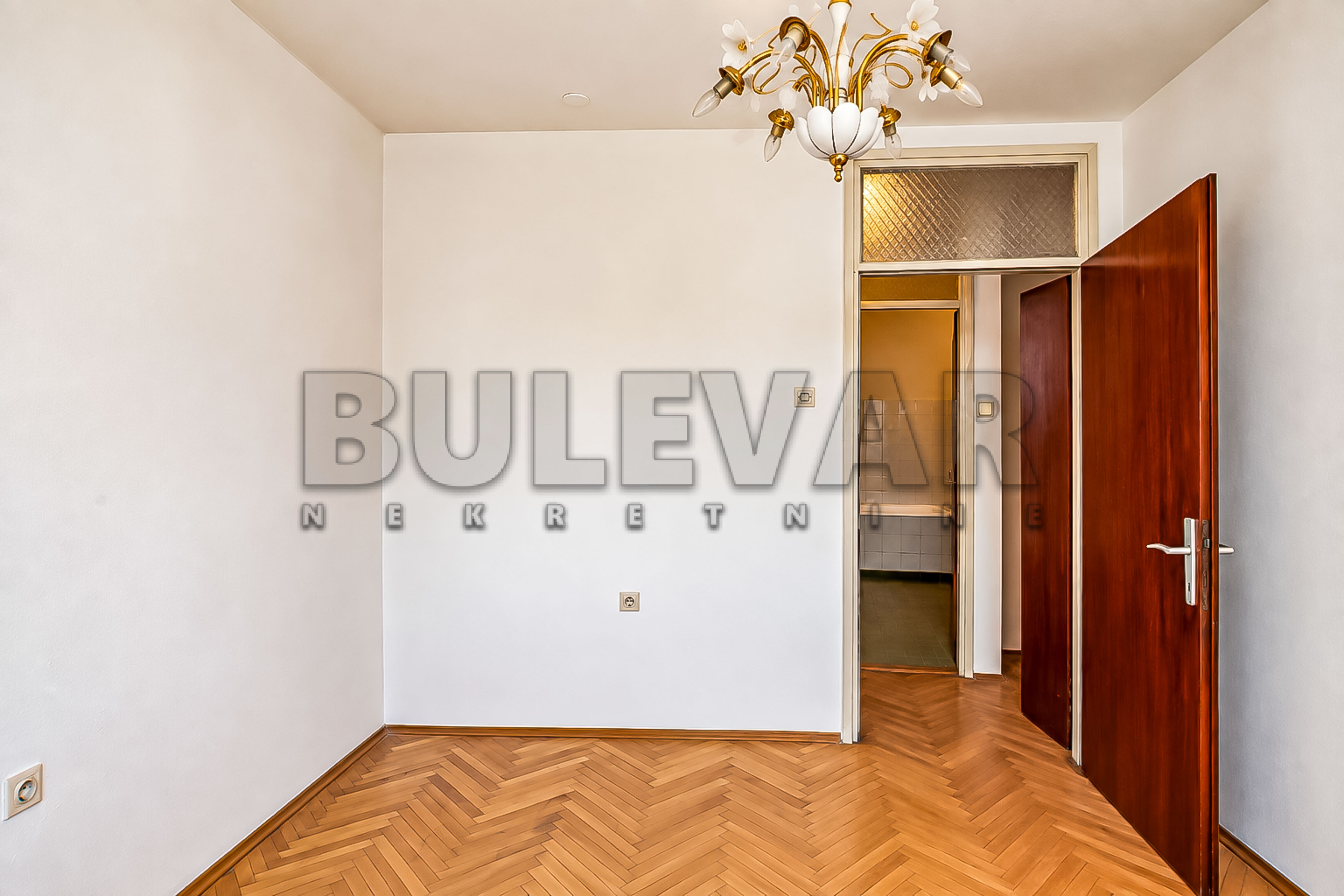 Četvorosoban stan Centar 79m², 3 sprat — slika 38
