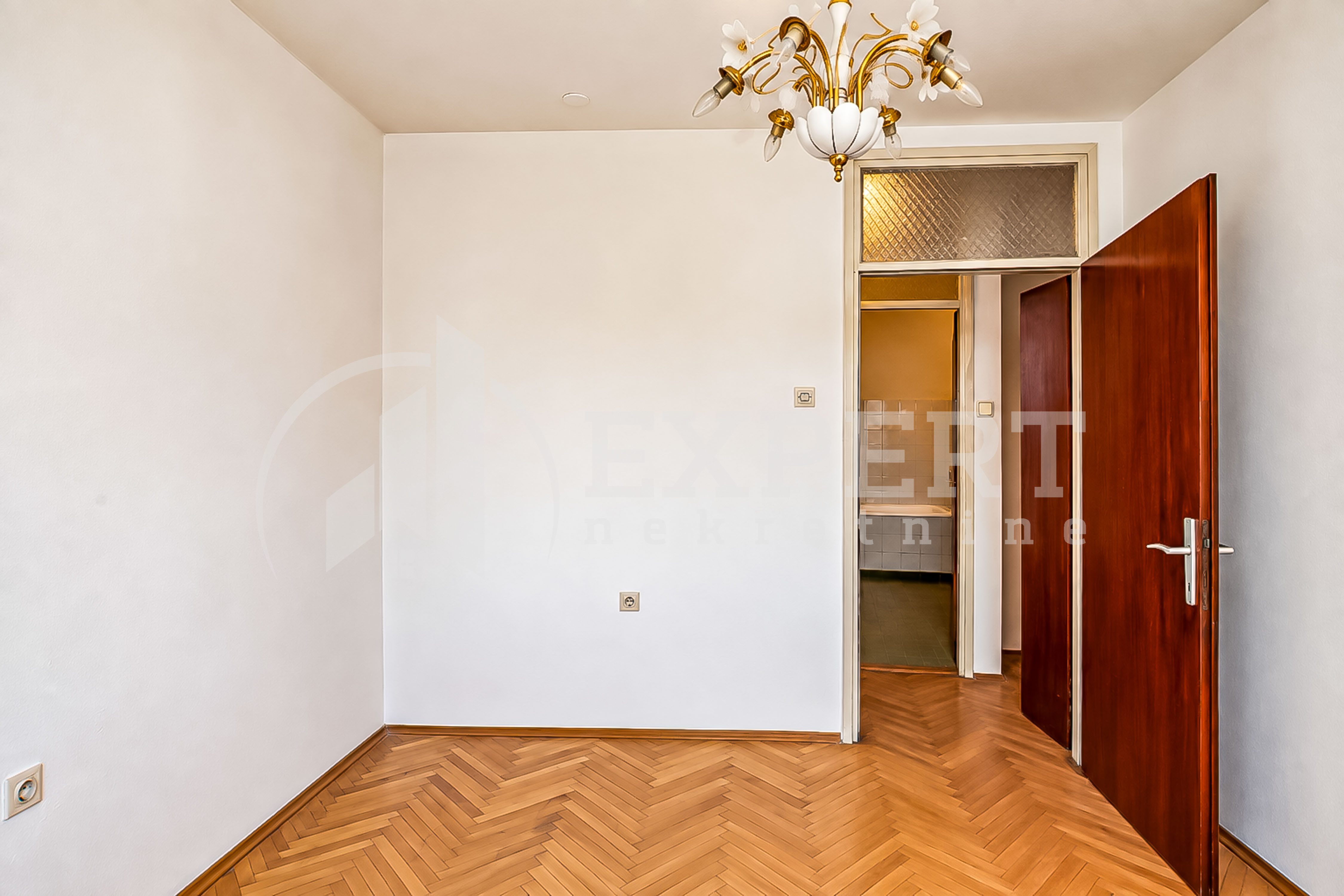 Četvorosoban stan Centar 79m², 3 sprat — slika 39