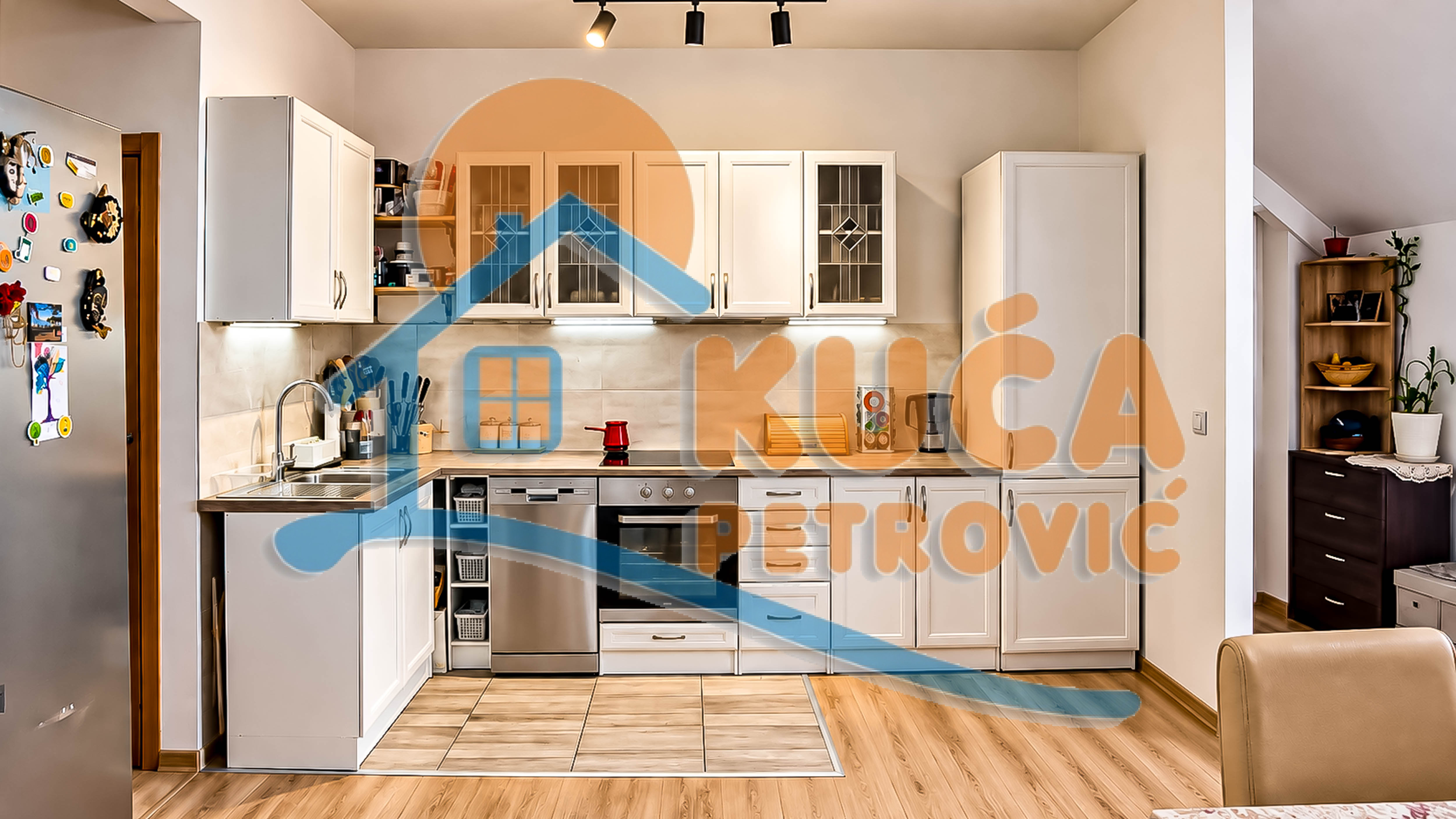Trosoban stan Pantelej(Niš) 74m², 2 sprat — slika 16