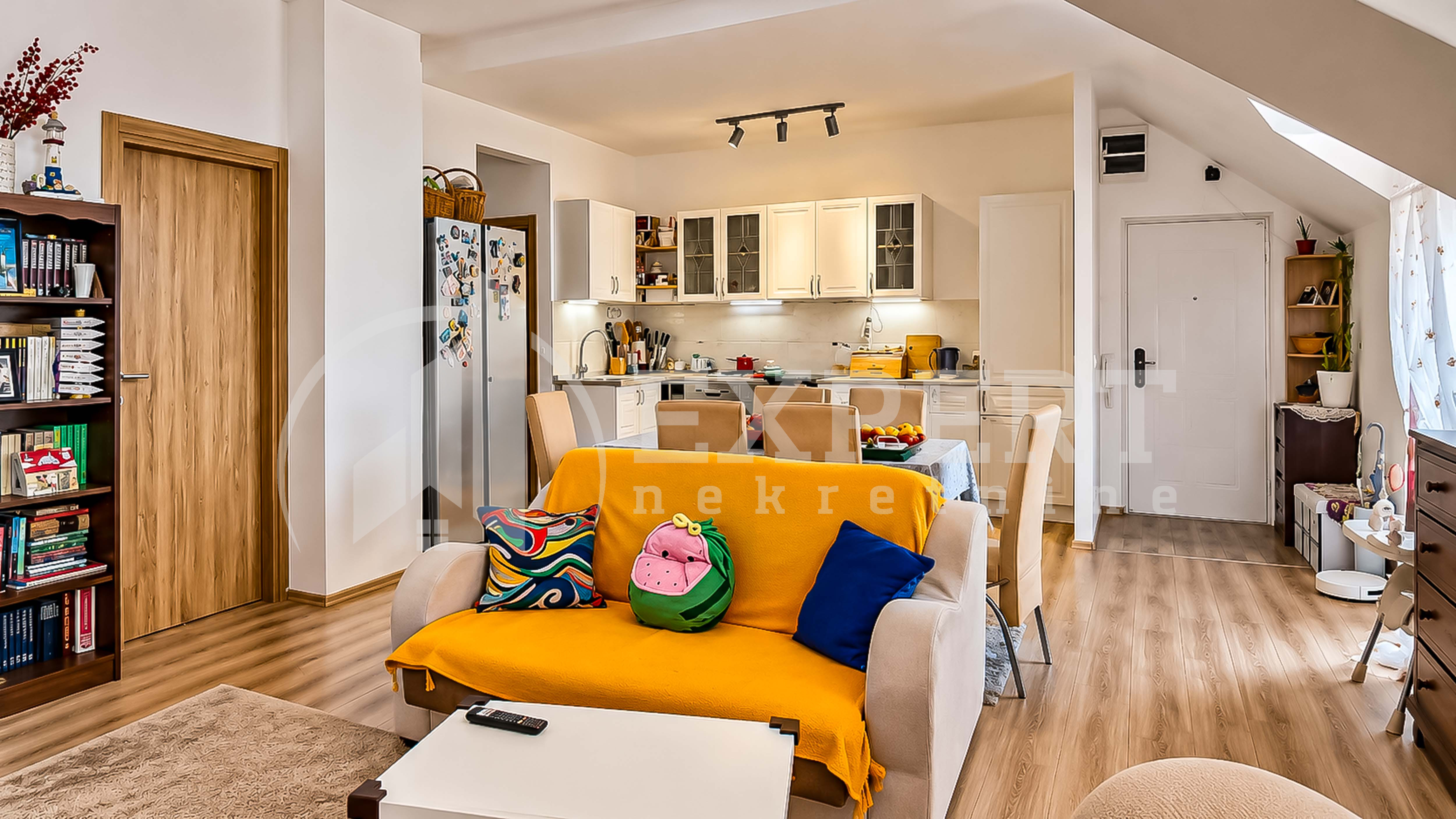 Trosoban stan Pantelej(Niš) 74m², 2 sprat — slika 7