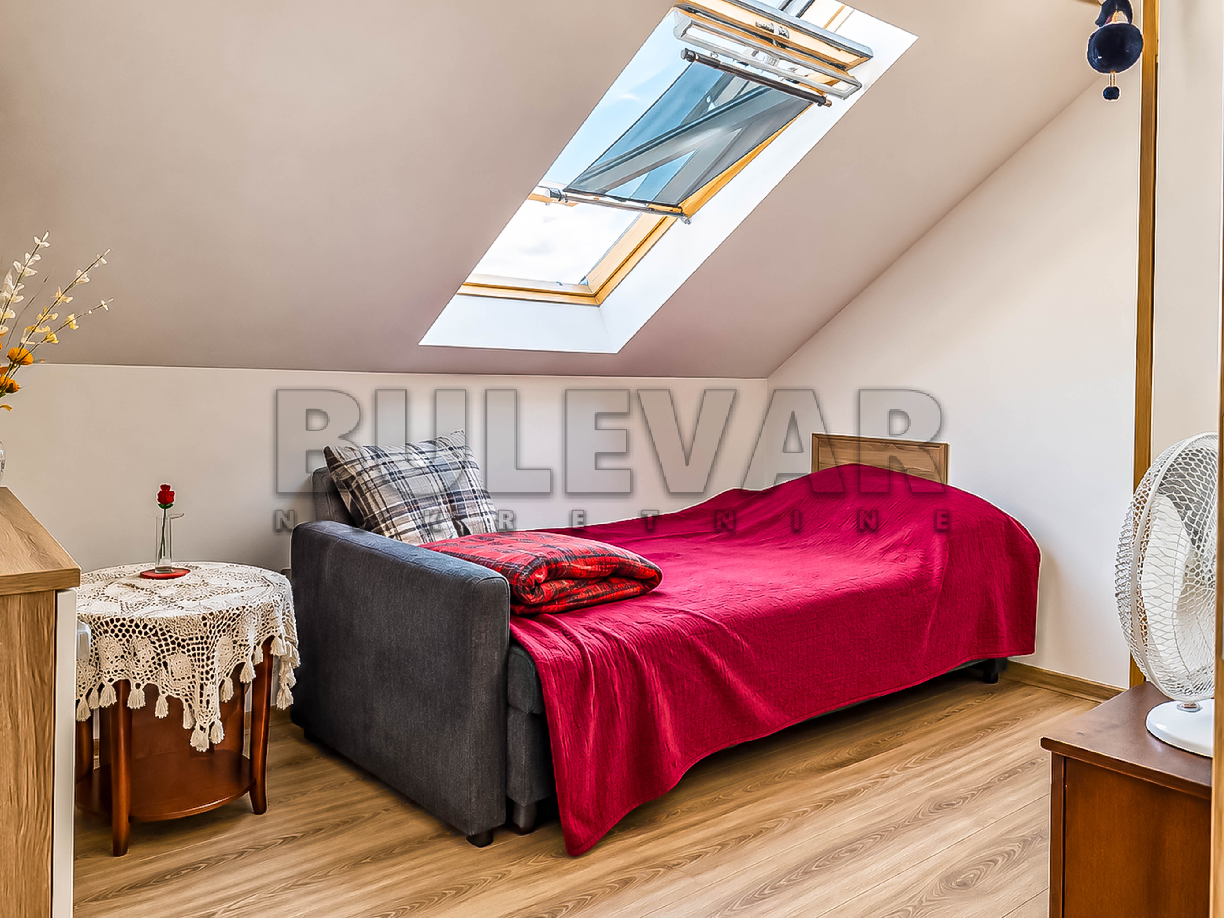 Trosoban stan Pantelej(Niš) 74m², 2 sprat — slika 34