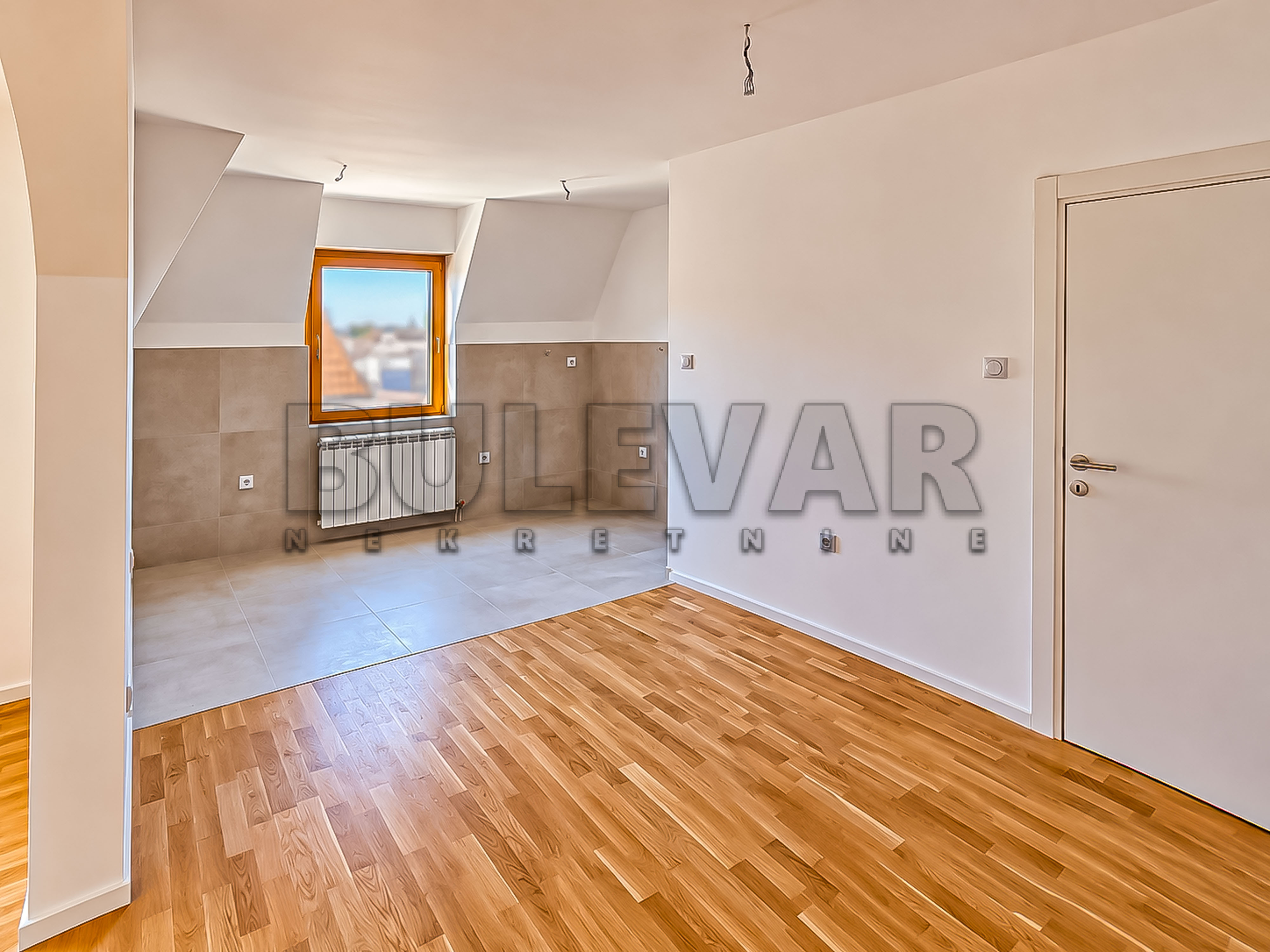 Trosoban stan Centar 80m², 7 sprat — slika 10