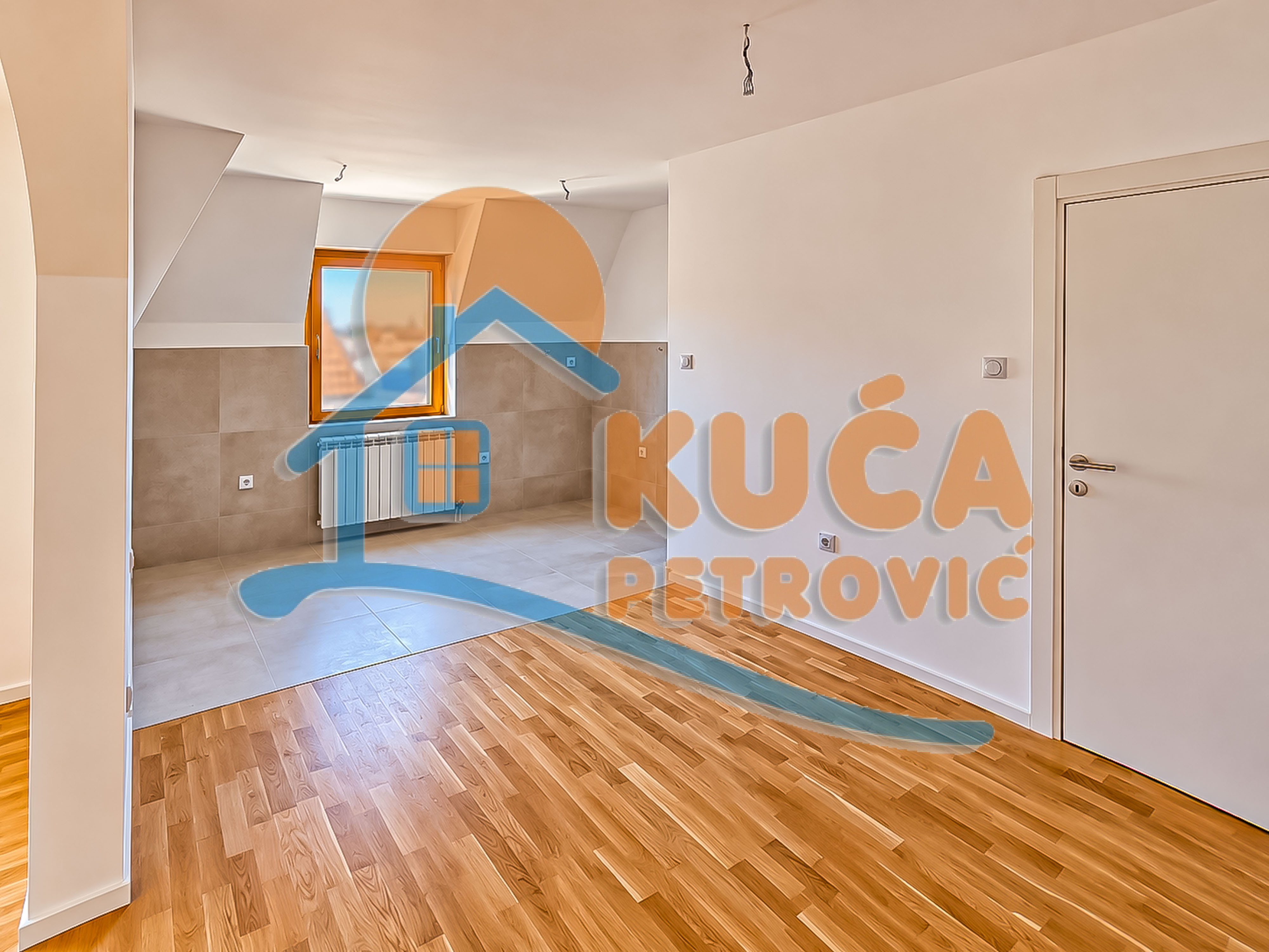 Trosoban stan Centar 80m², 7 sprat — slika 12