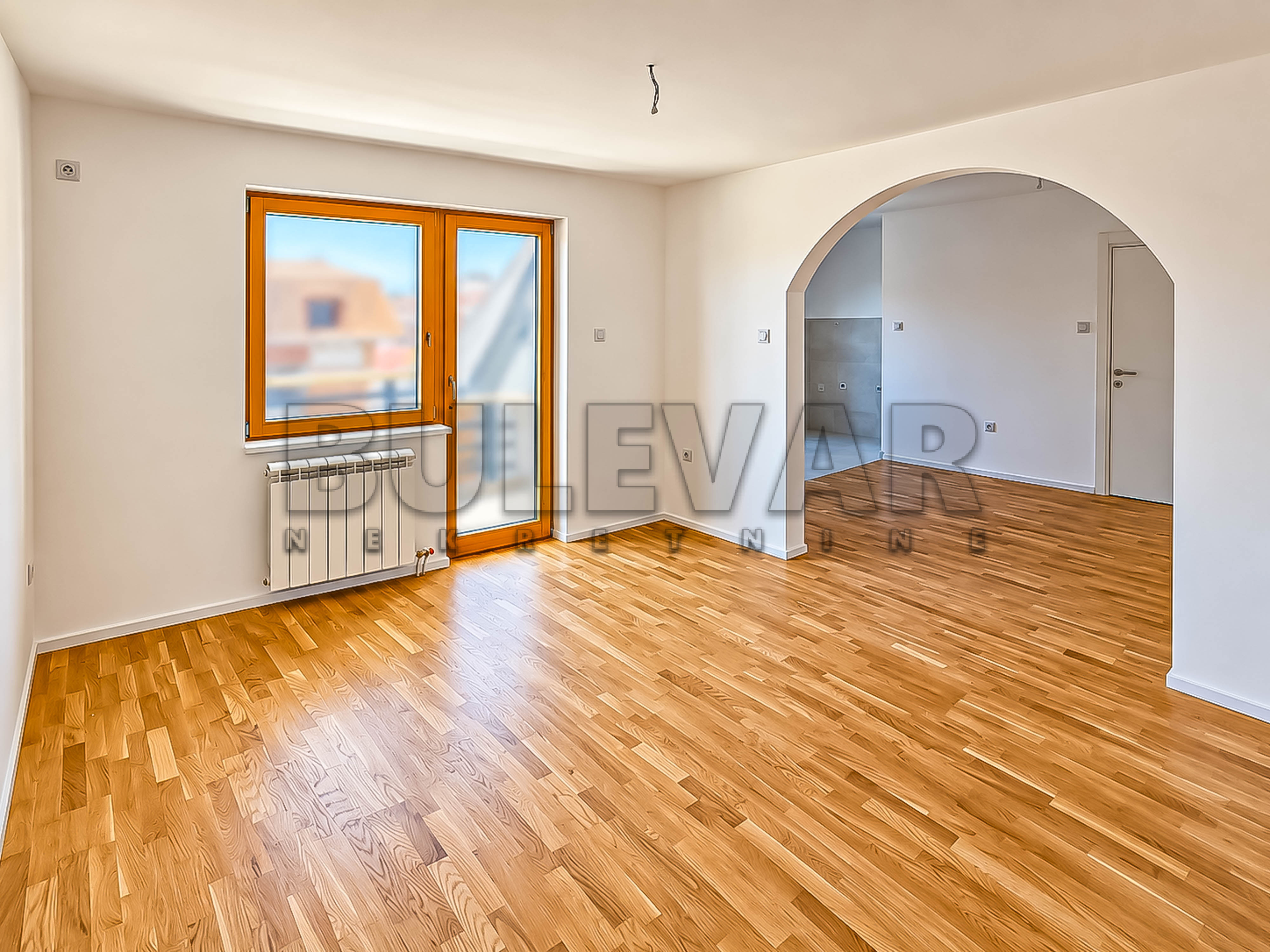 Trosoban stan Centar 80m², 7 sprat — slika 18