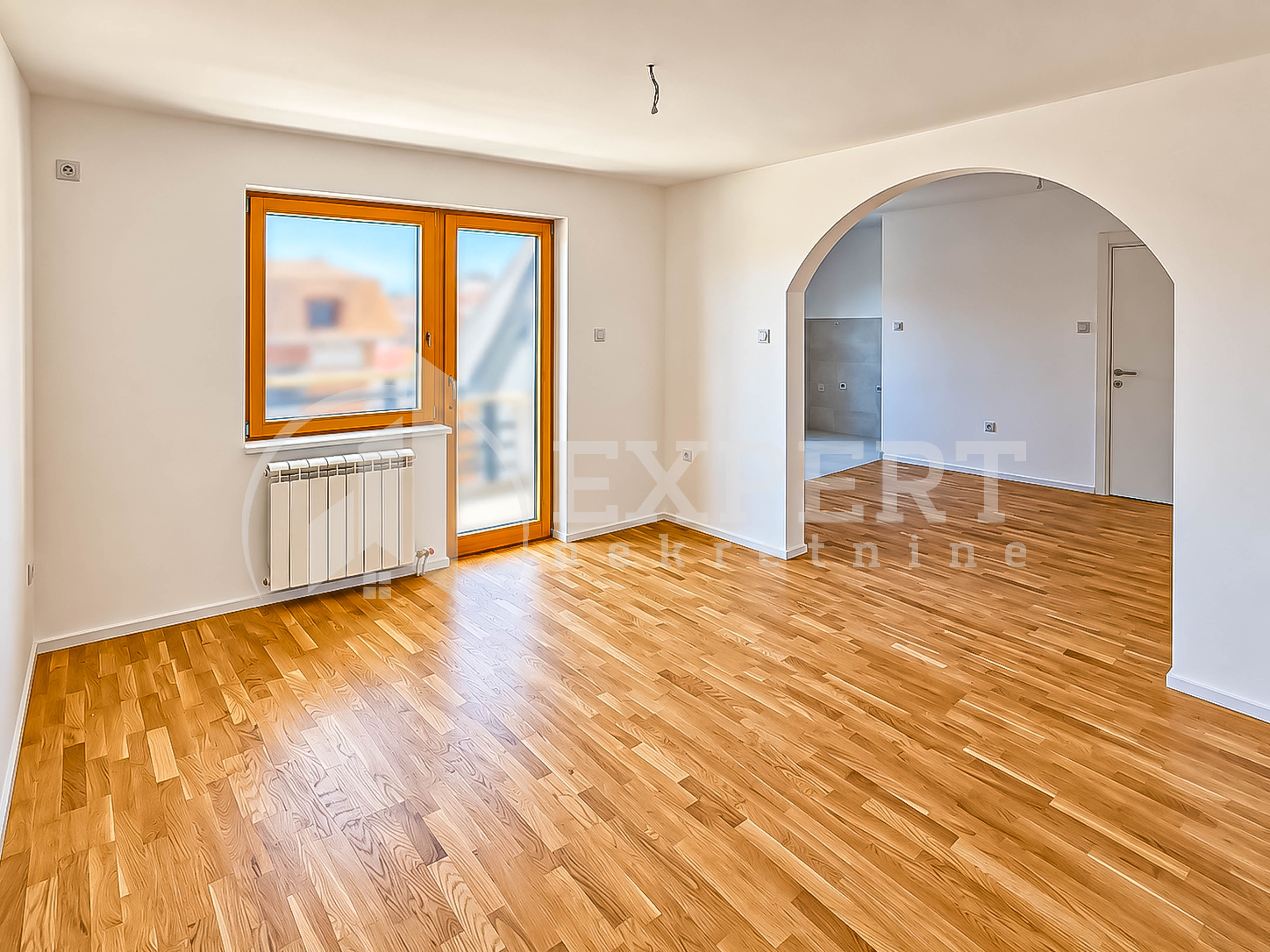 Trosoban stan Centar 80m², 7 sprat — slika 19