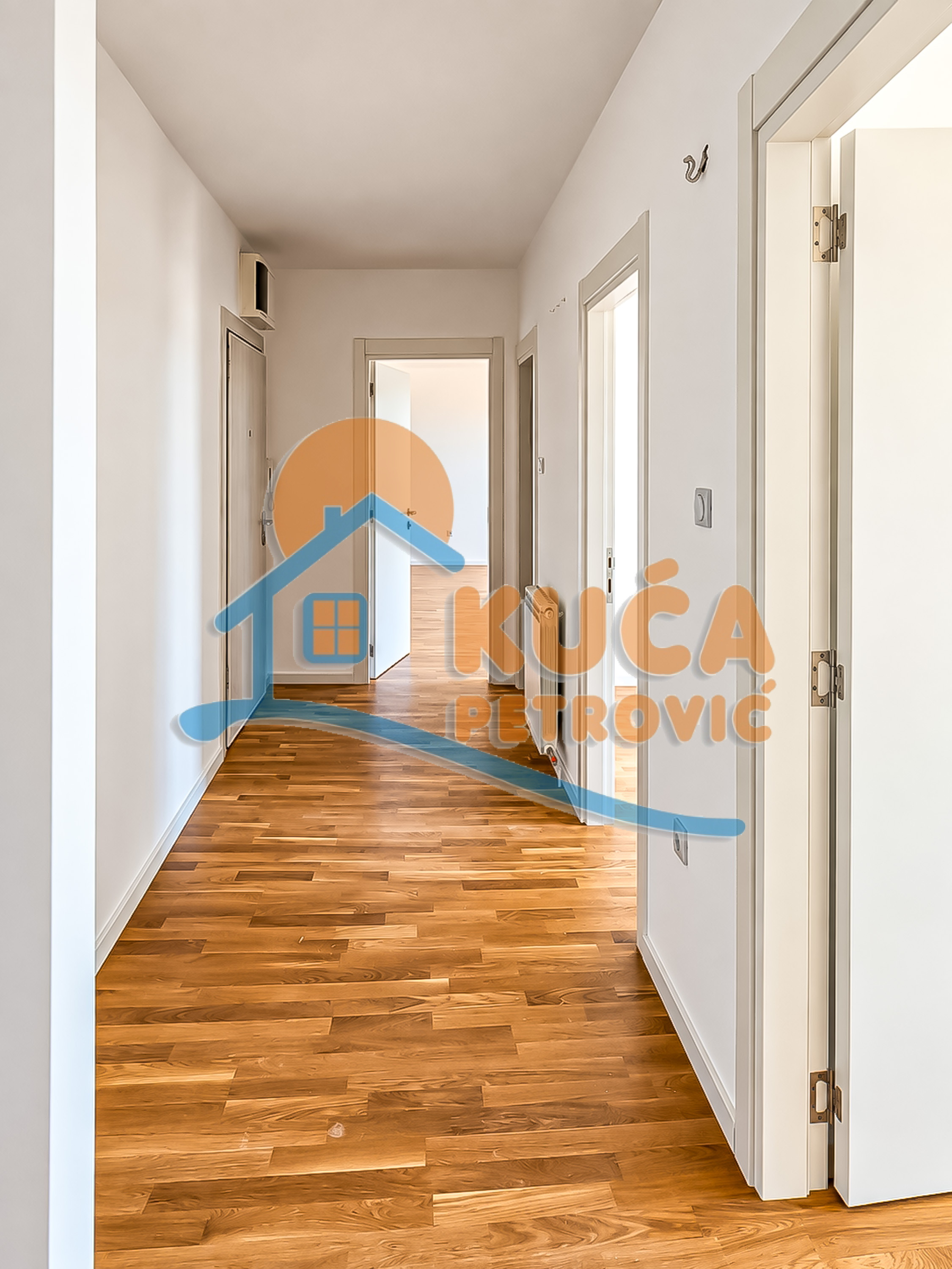 Trosoban stan Centar 80m², 7 sprat — slika 56