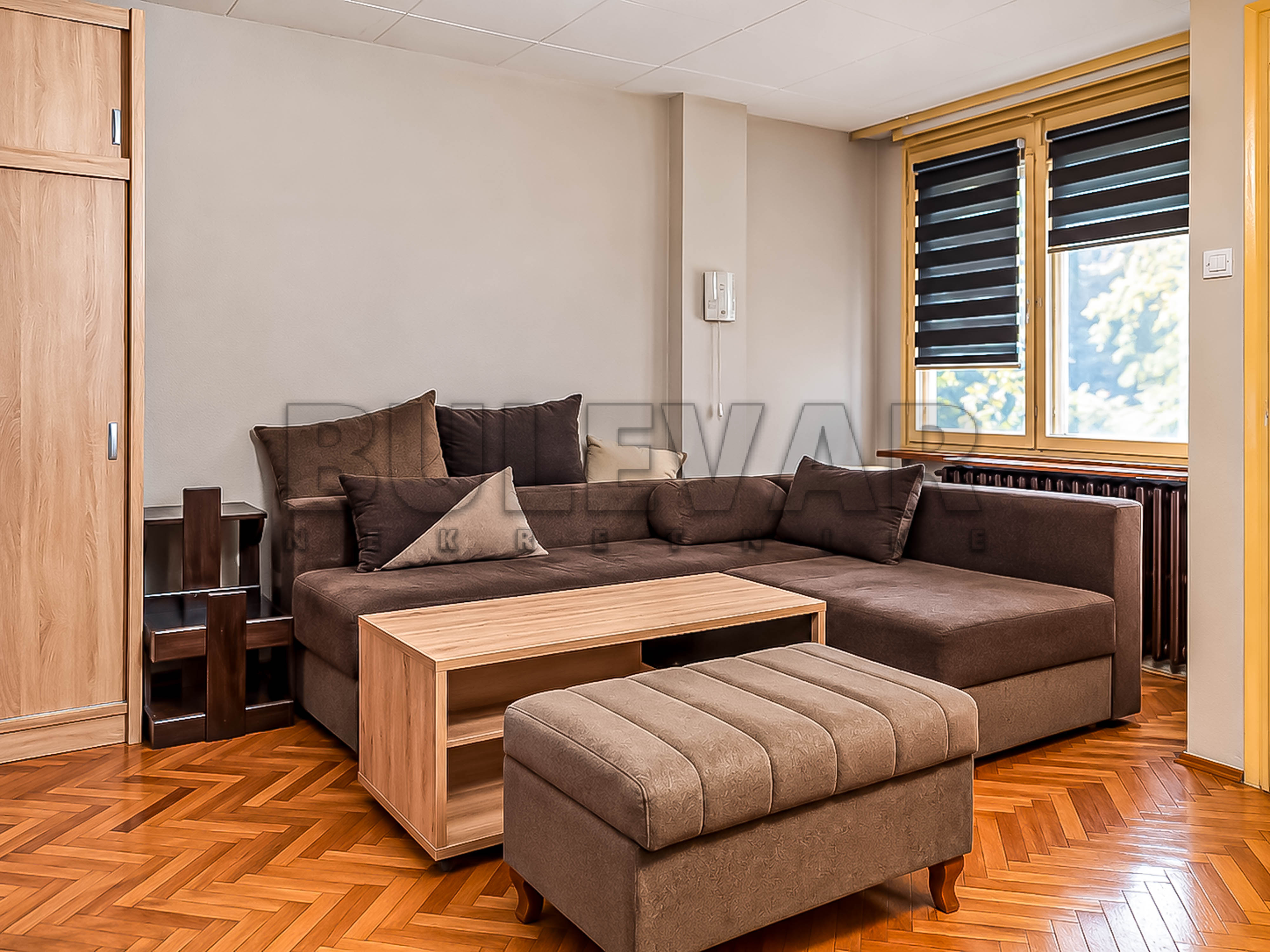Dvoiposoban stan Bulevar Nemanjića 60m², 0 sprat