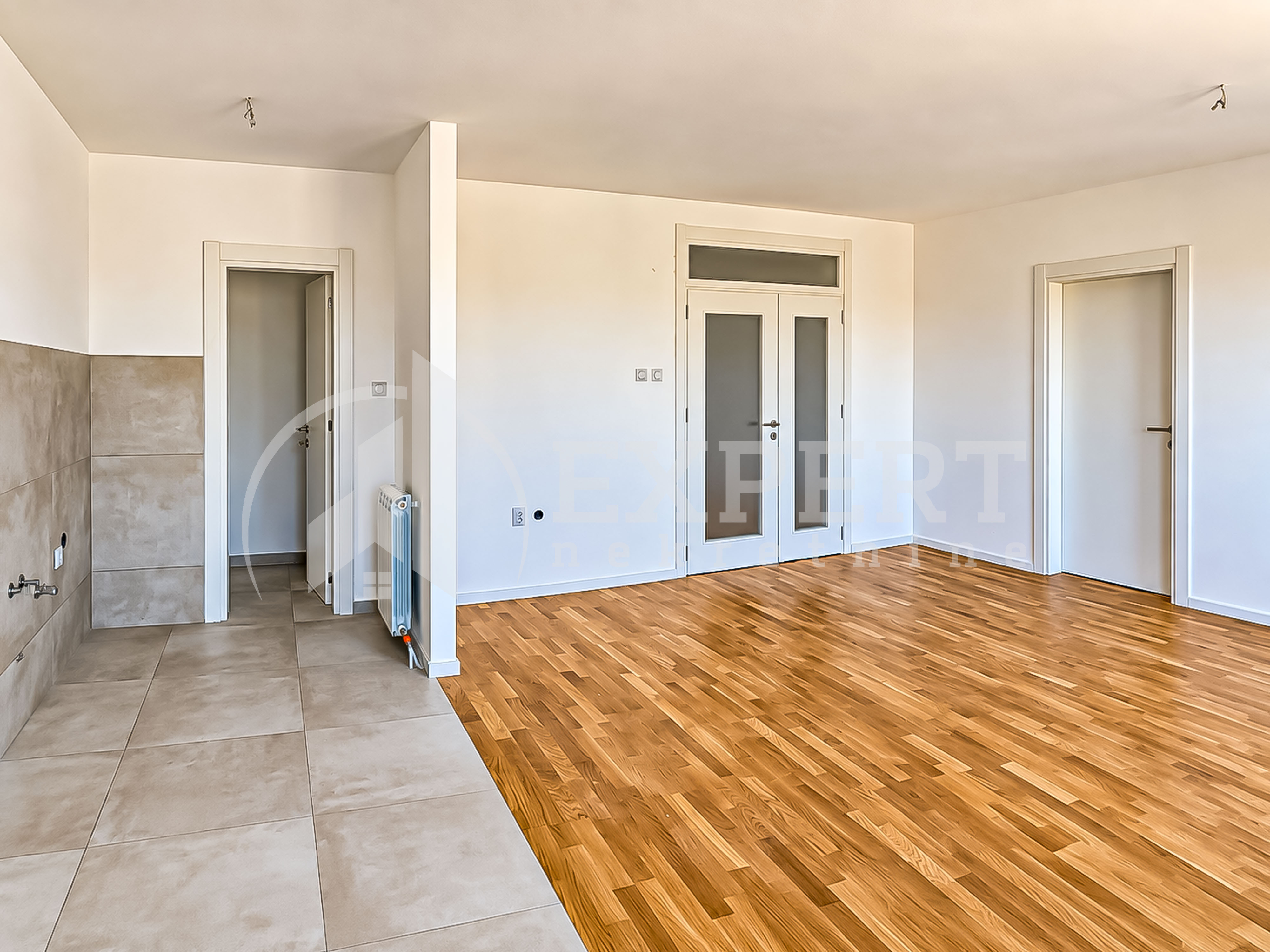Trosoban stan Centar 89m², 7 sprat — slika 27