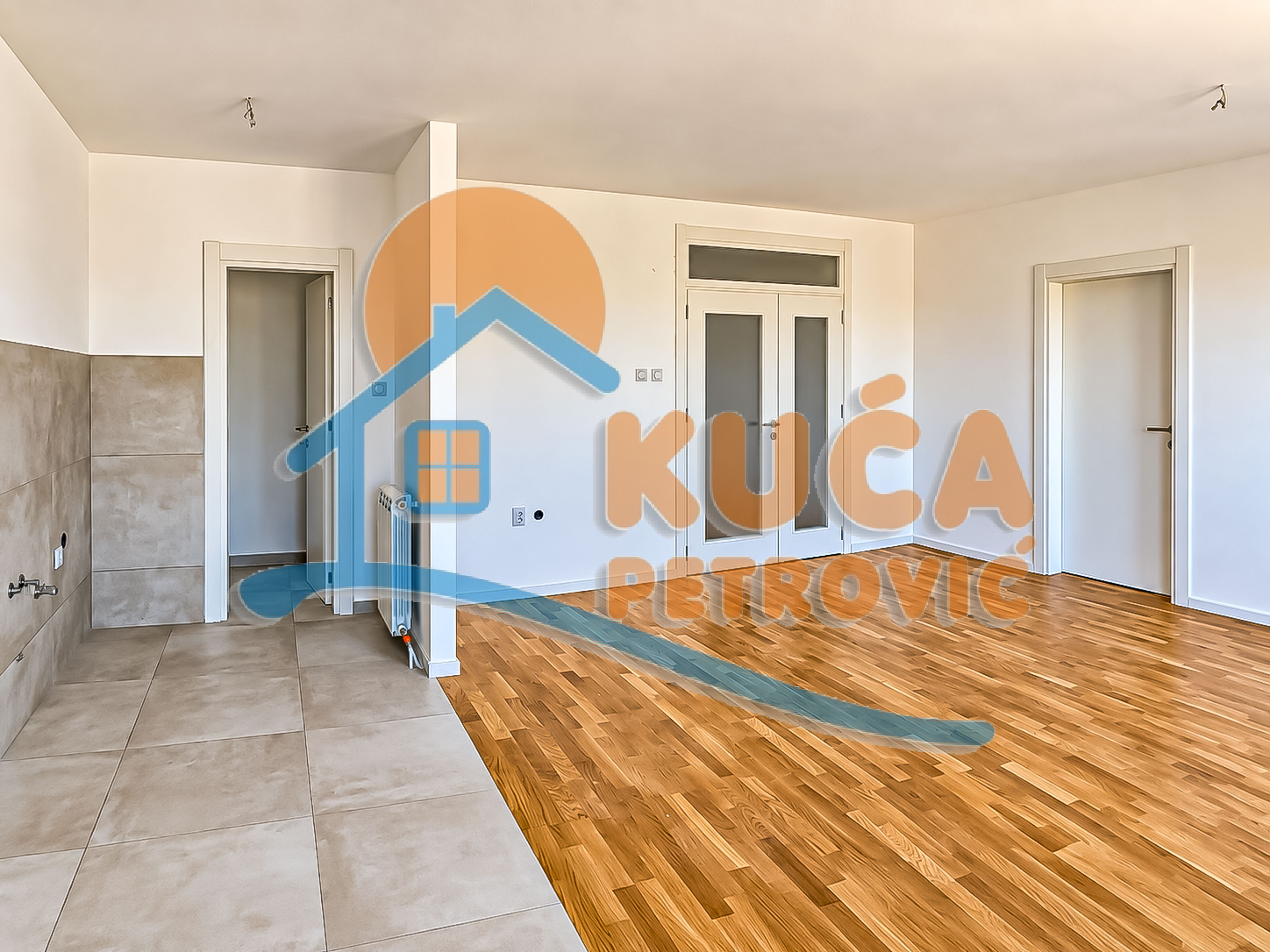 Trosoban stan Centar 89m², 7 sprat — slika 28
