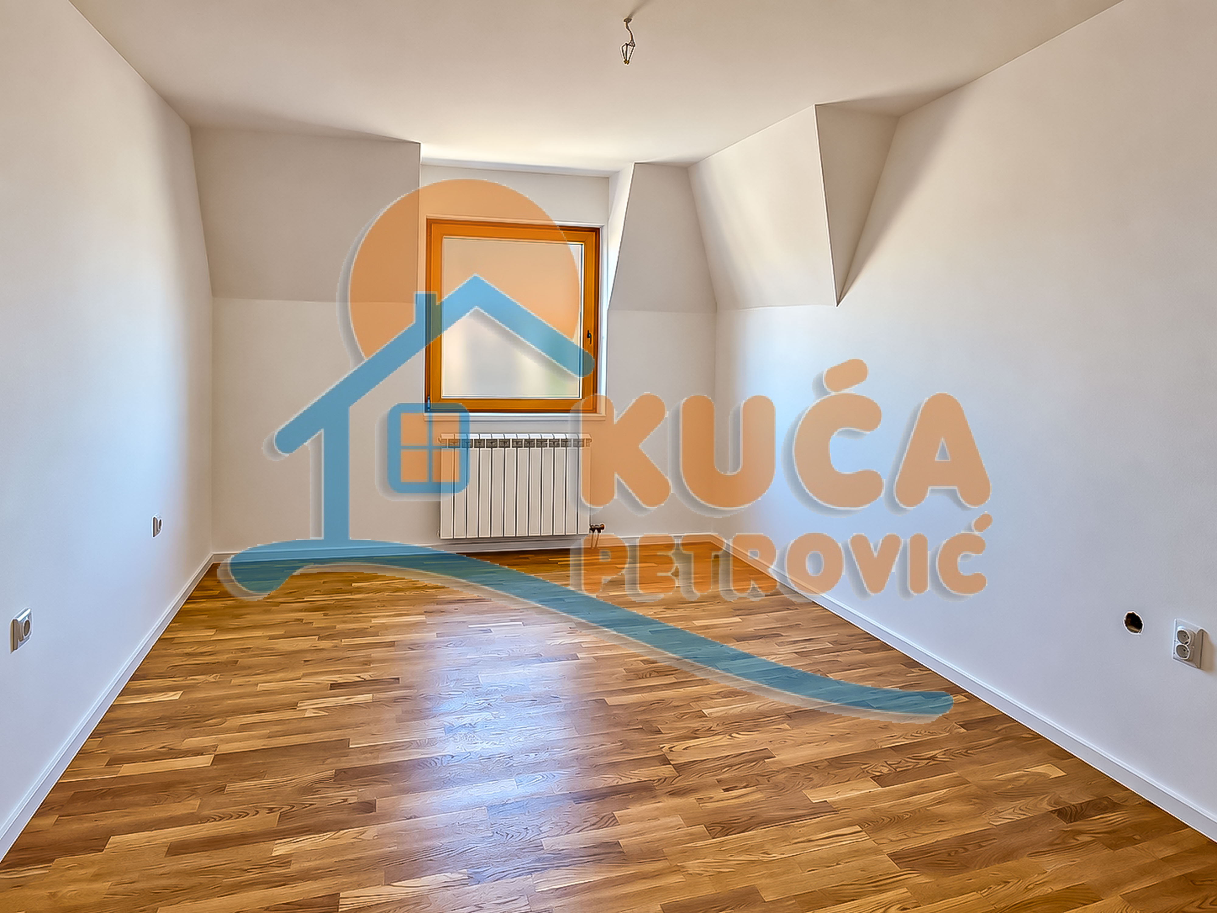Trosoban stan Centar 89m², 7 sprat — slika 32