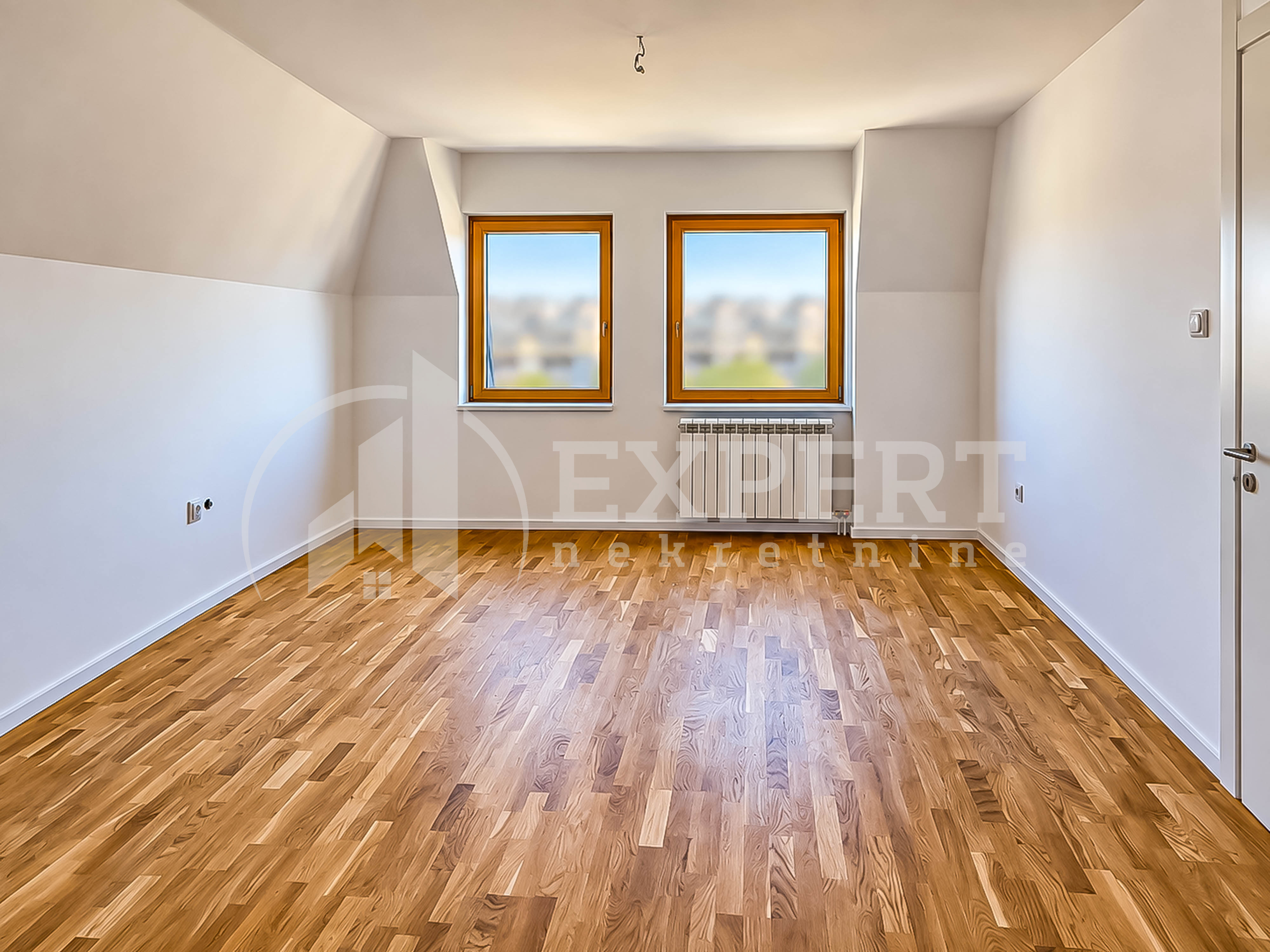 Trosoban stan Centar 89m², 7 sprat — slika 35