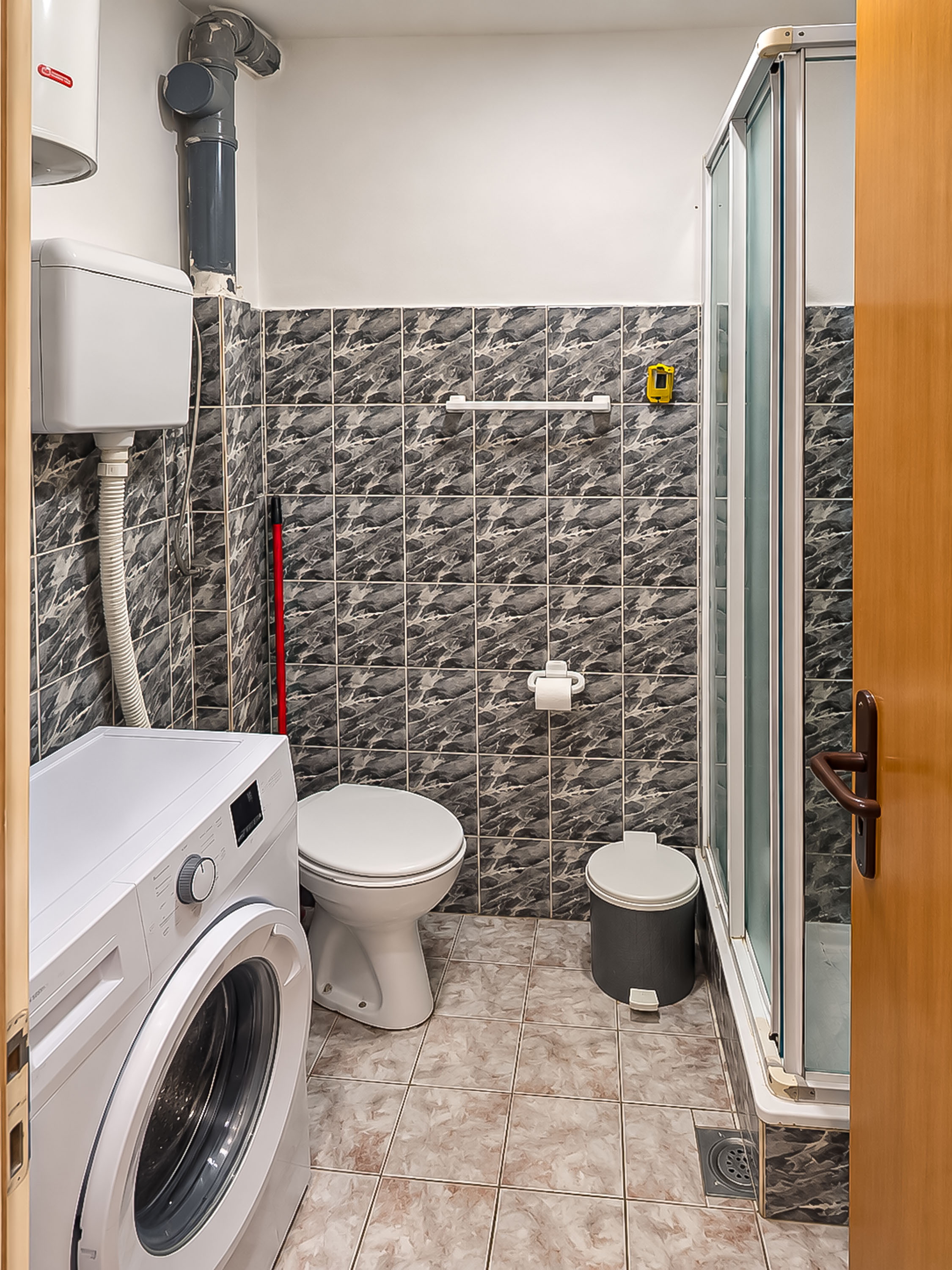 Jednoiposoban stan Gradska bolnica 40m², 2 sprat — slika 21