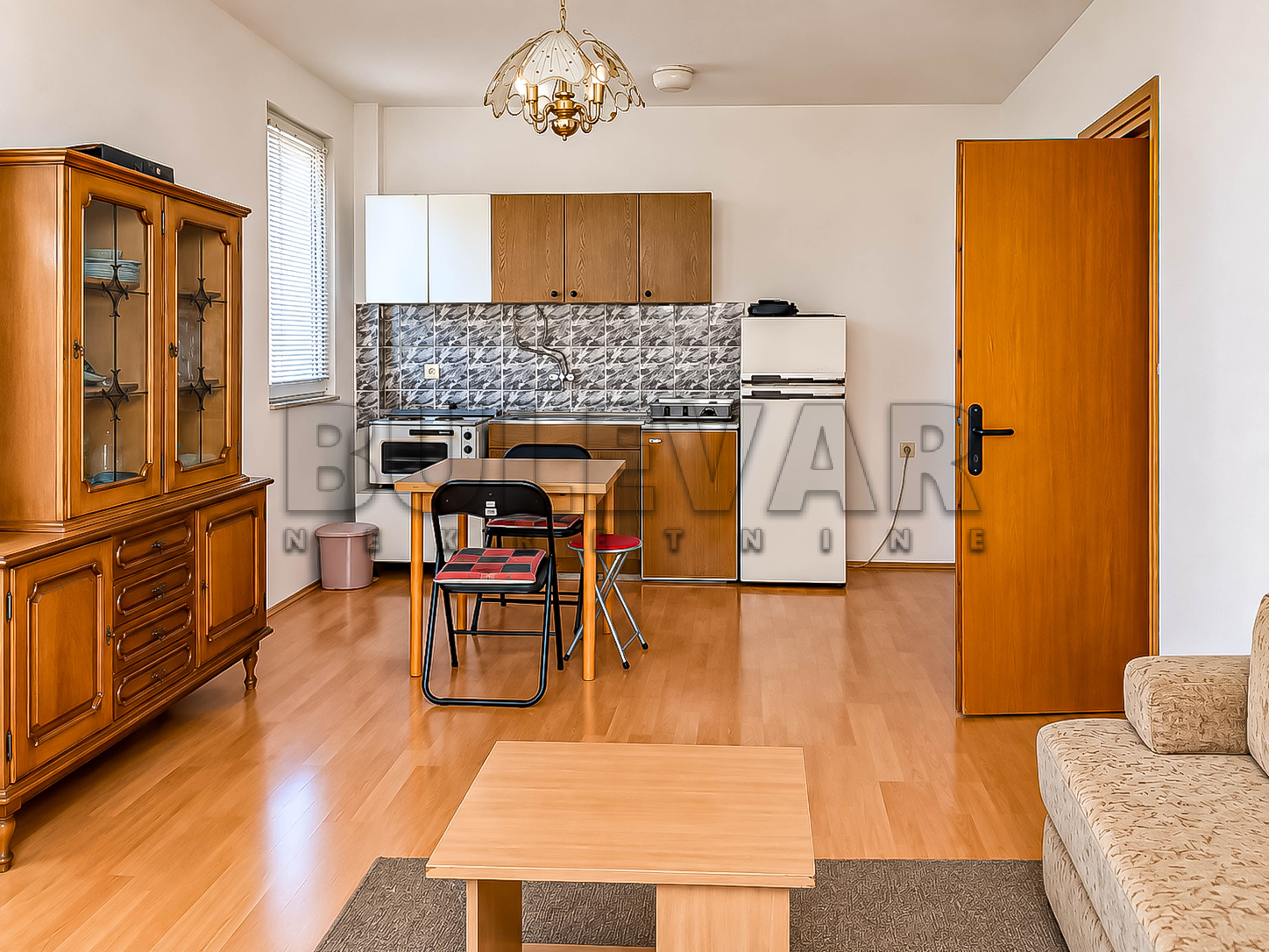 Jednoiposoban stan Gradska bolnica 40m², 2 sprat — slika 2