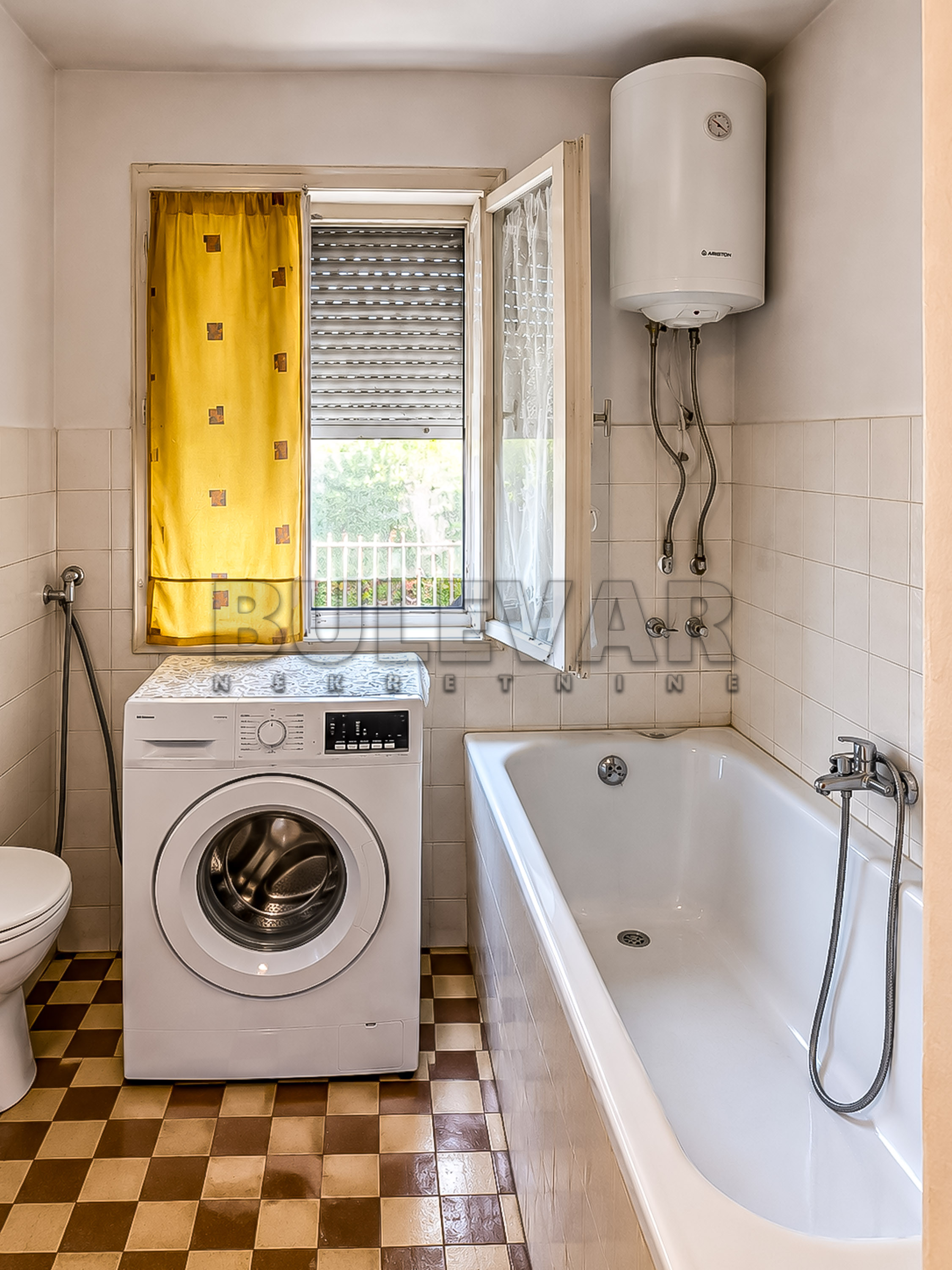 Trosoban stan Ratko Jović 129m², 1 sprat — slika 78