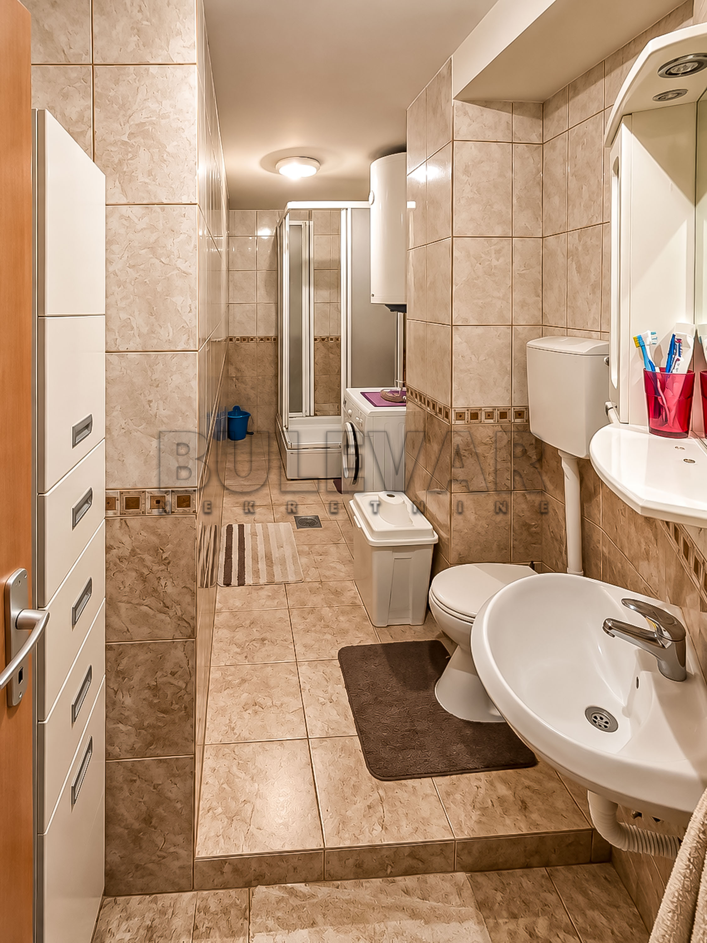 Trosoban stan Pantelej(Niš) 100m², 4 sprat — slika 22