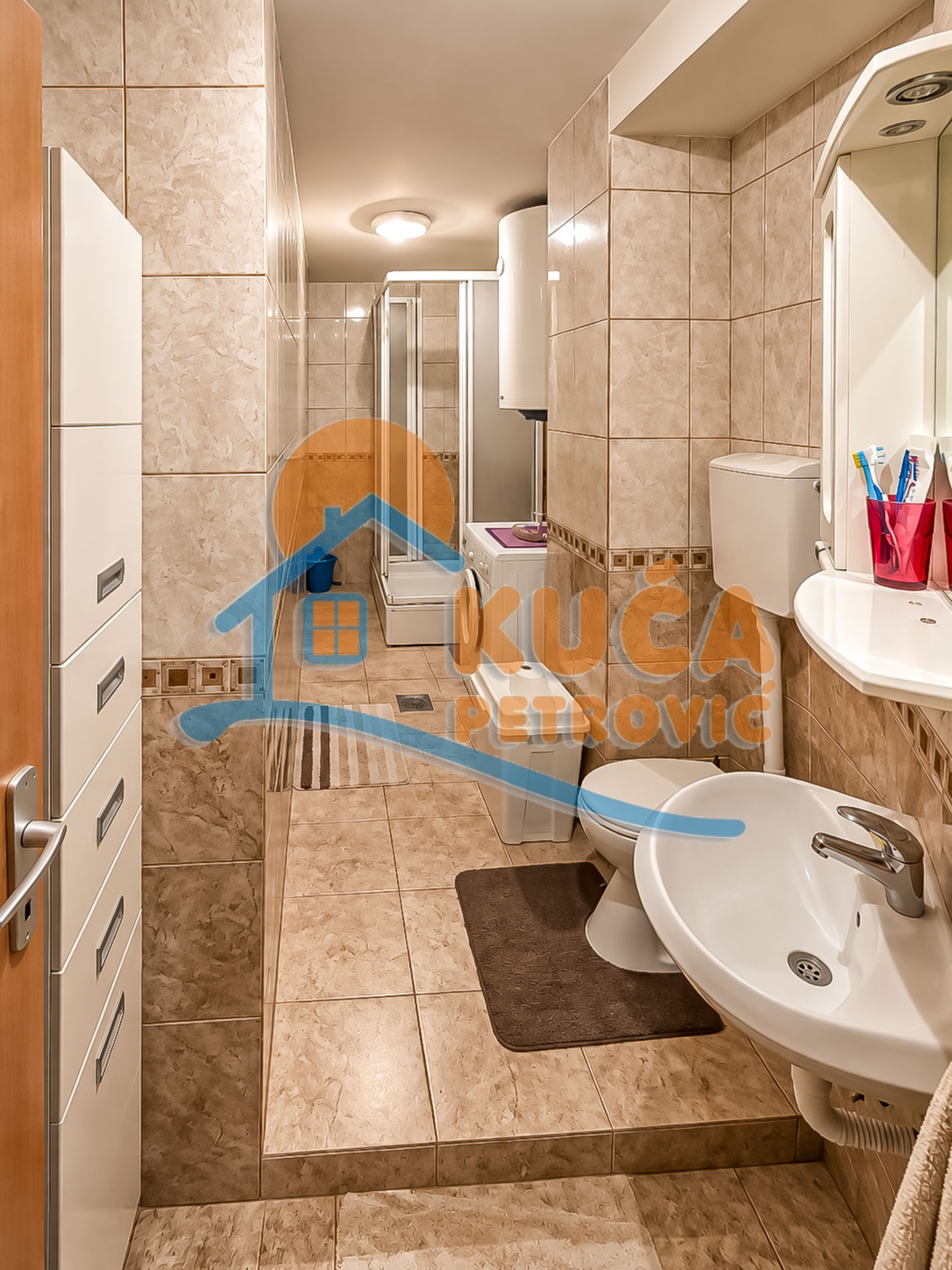 Trosoban stan Pantelej(Niš) 100m², 4 sprat — slika 24