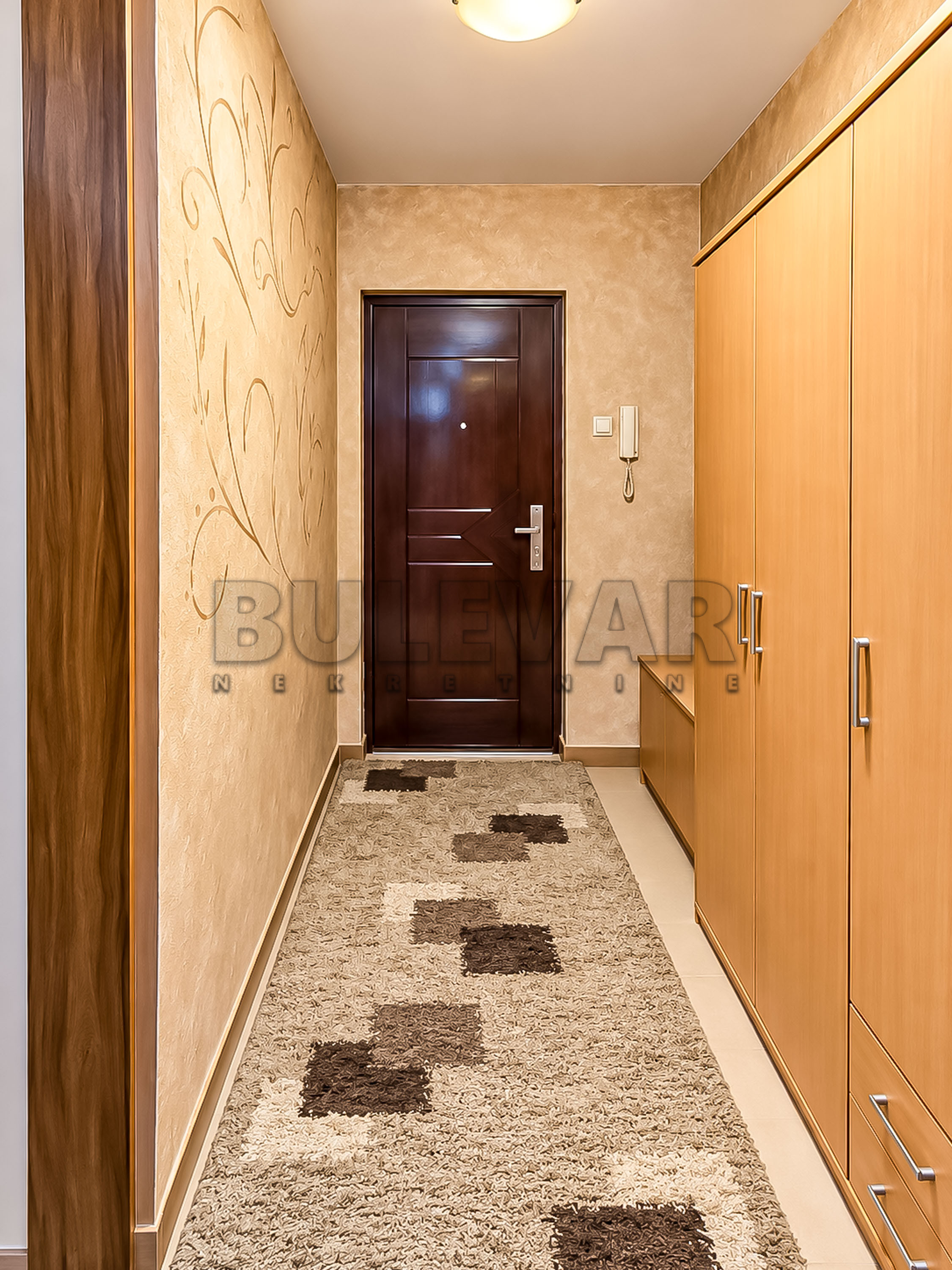 Trosoban stan Pantelej(Niš) 100m², 4 sprat — slika 37