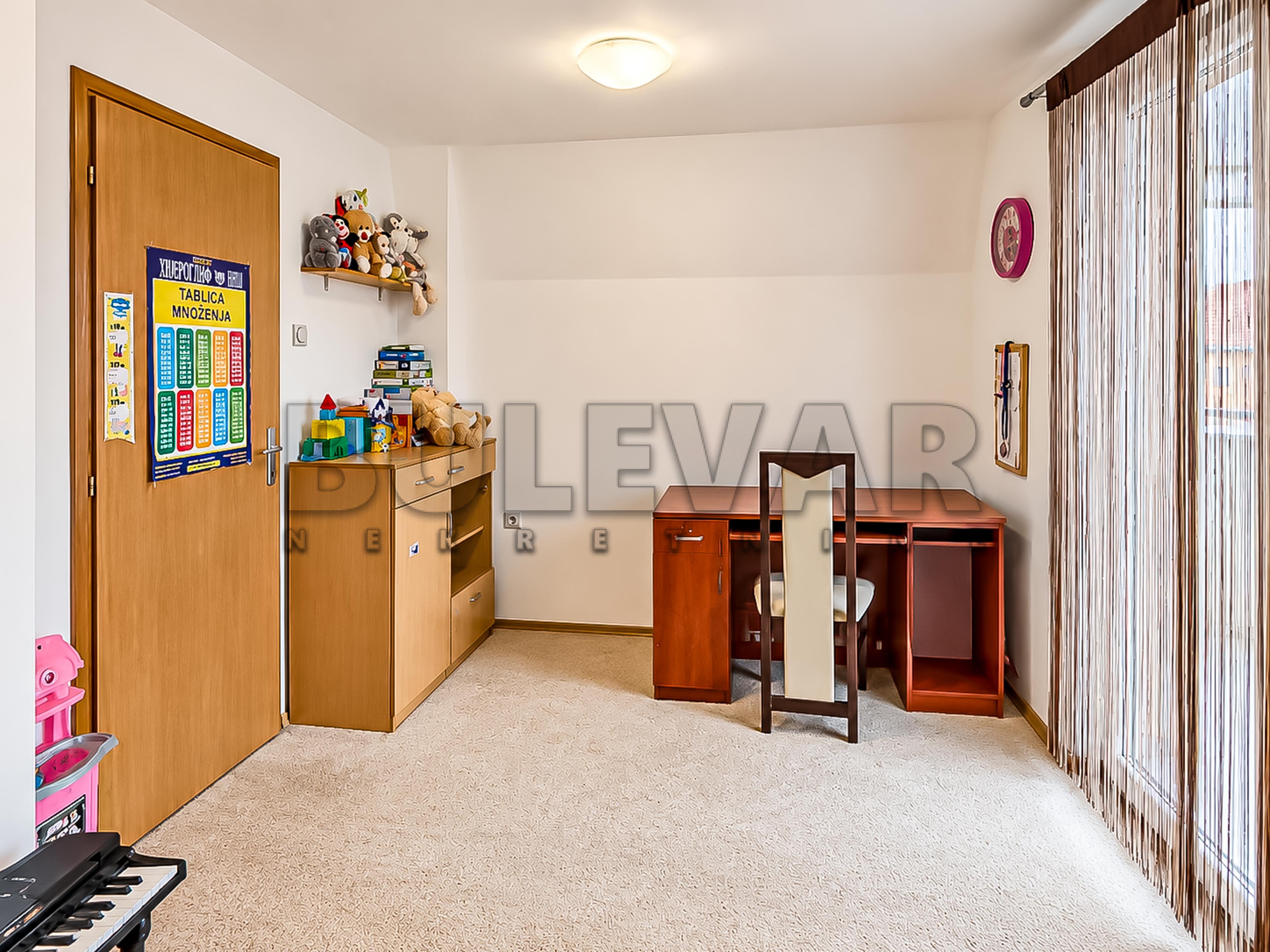 Trosoban stan Pantelej(Niš) 100m², 4 sprat — slika 42