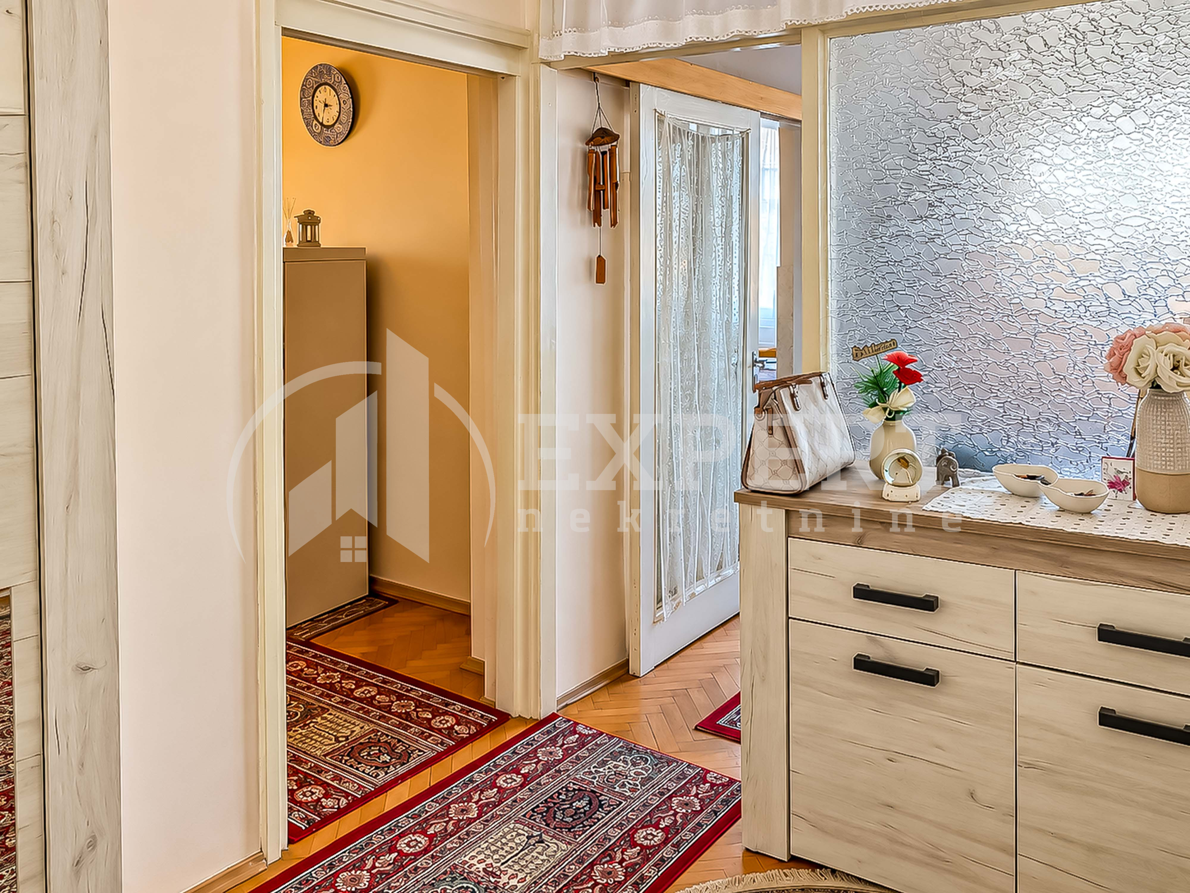 Troiposoban stan Bulevar Nemanjića 72m², 6 sprat — slika 39