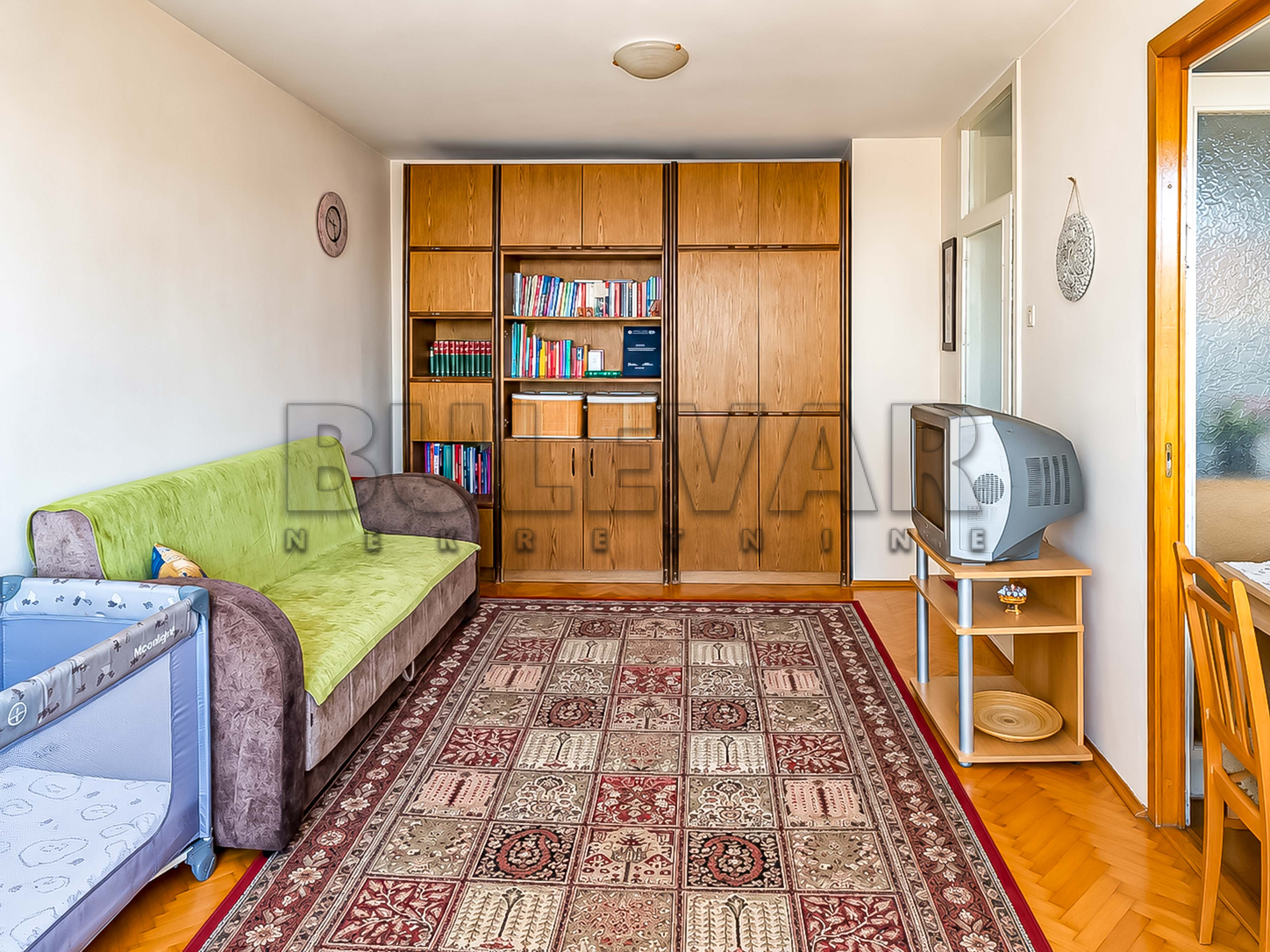 Troiposoban stan Bulevar Nemanjića 72m², 6 sprat — slika 3