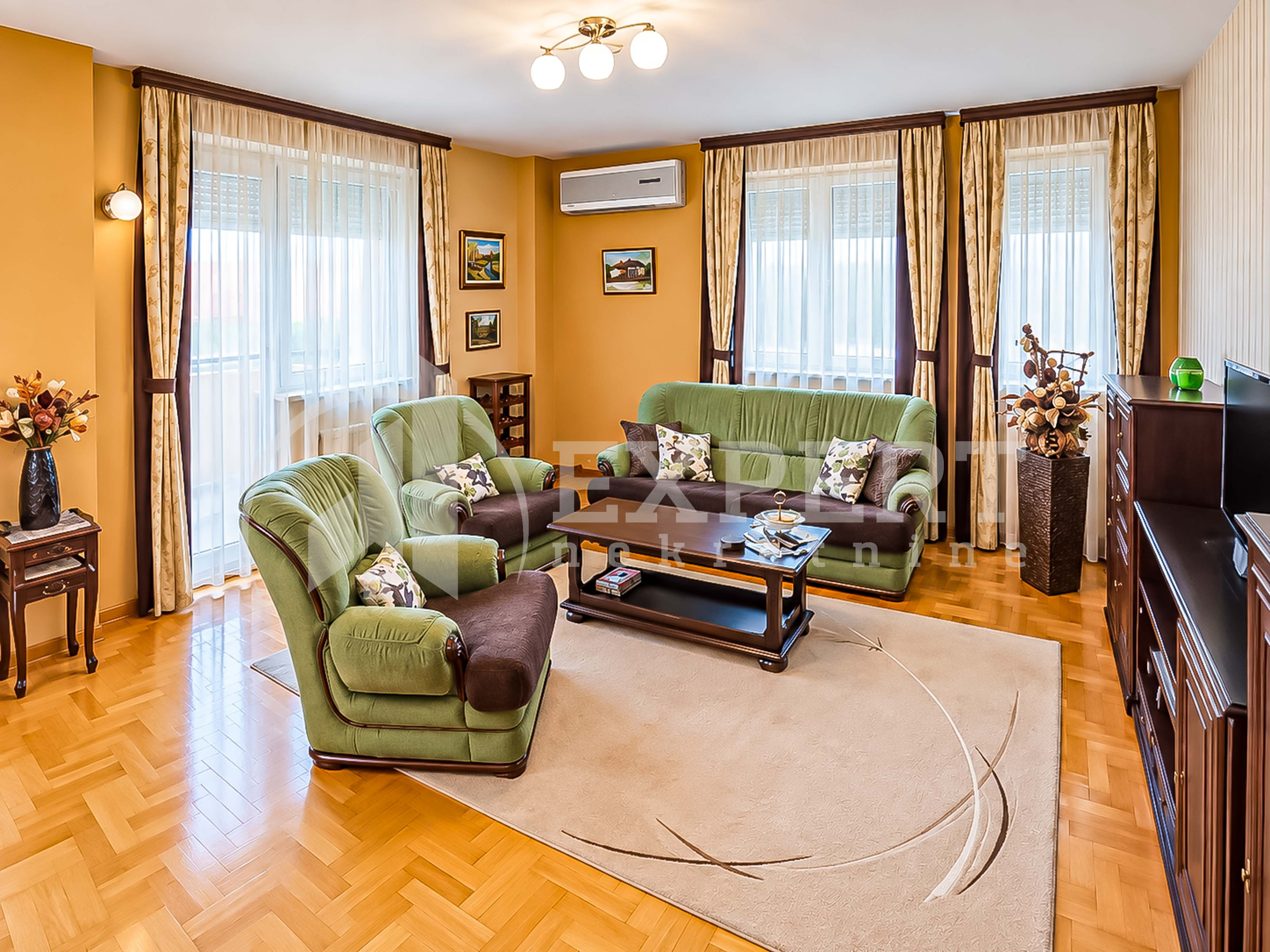Trosoban stan Čair 91m², 5 sprat — slika 2