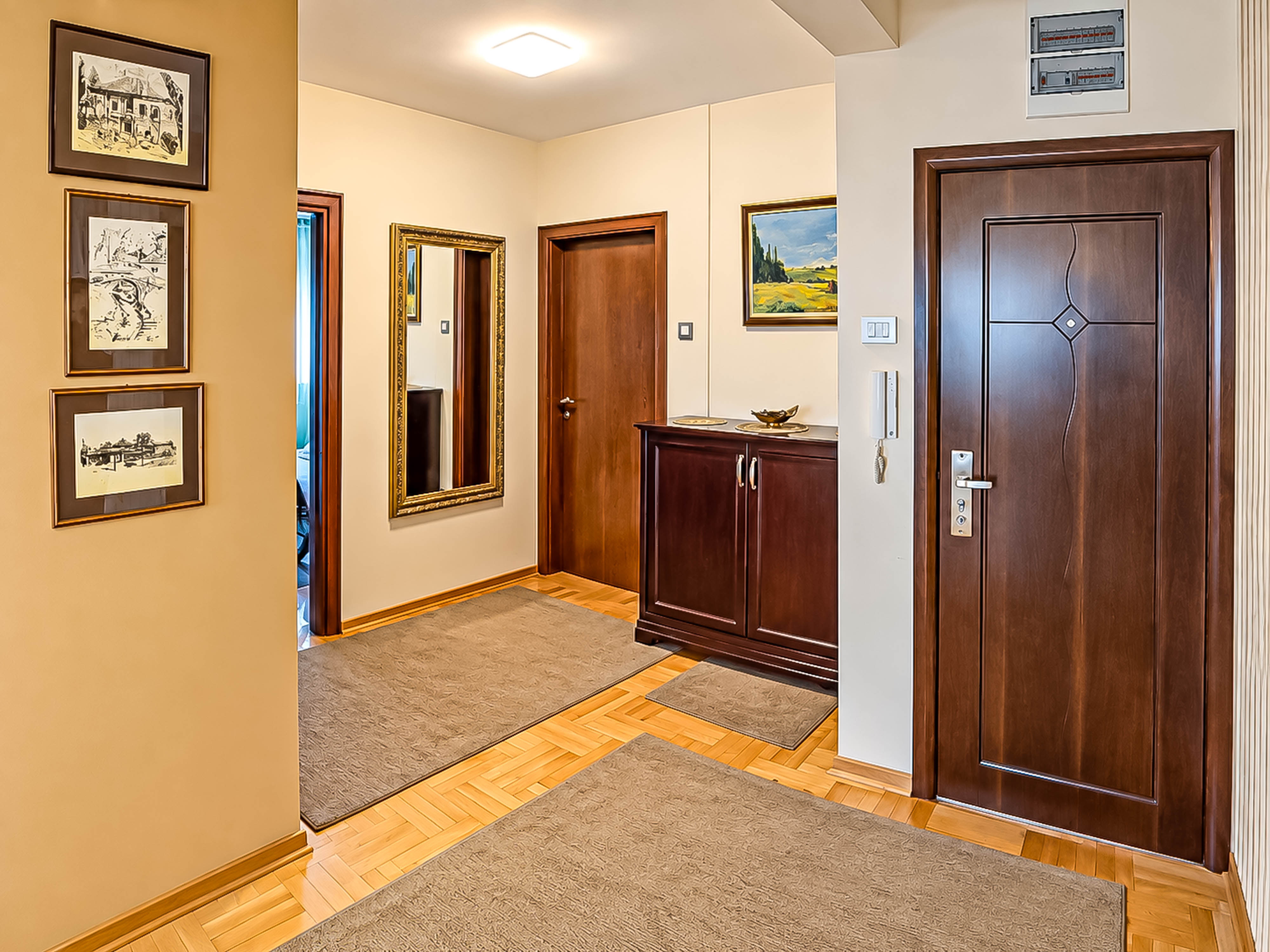 Trosoban stan Čair 91m², 5 sprat — slika 17