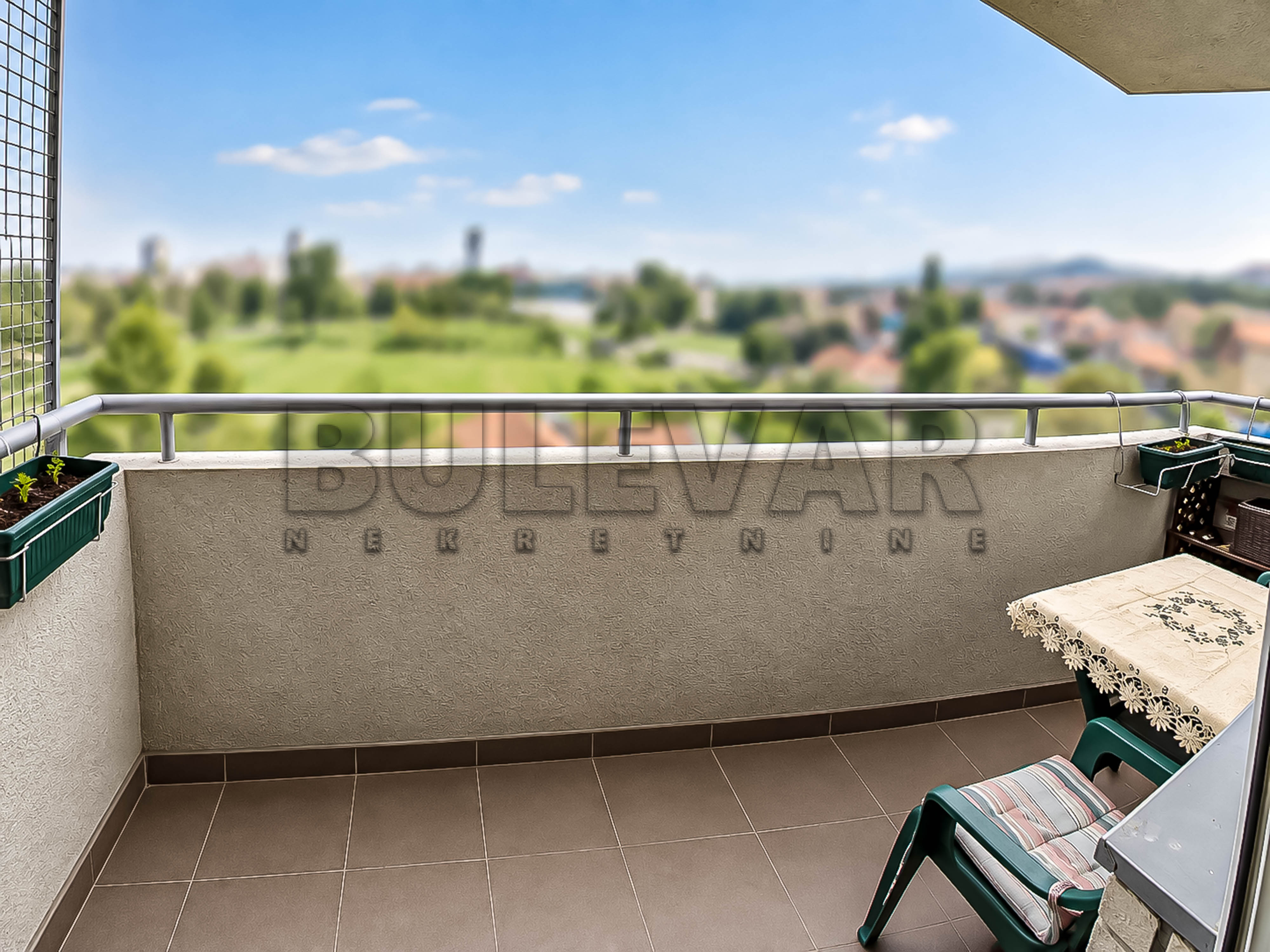 Trosoban stan Čair 91m², 5 sprat — slika 27
