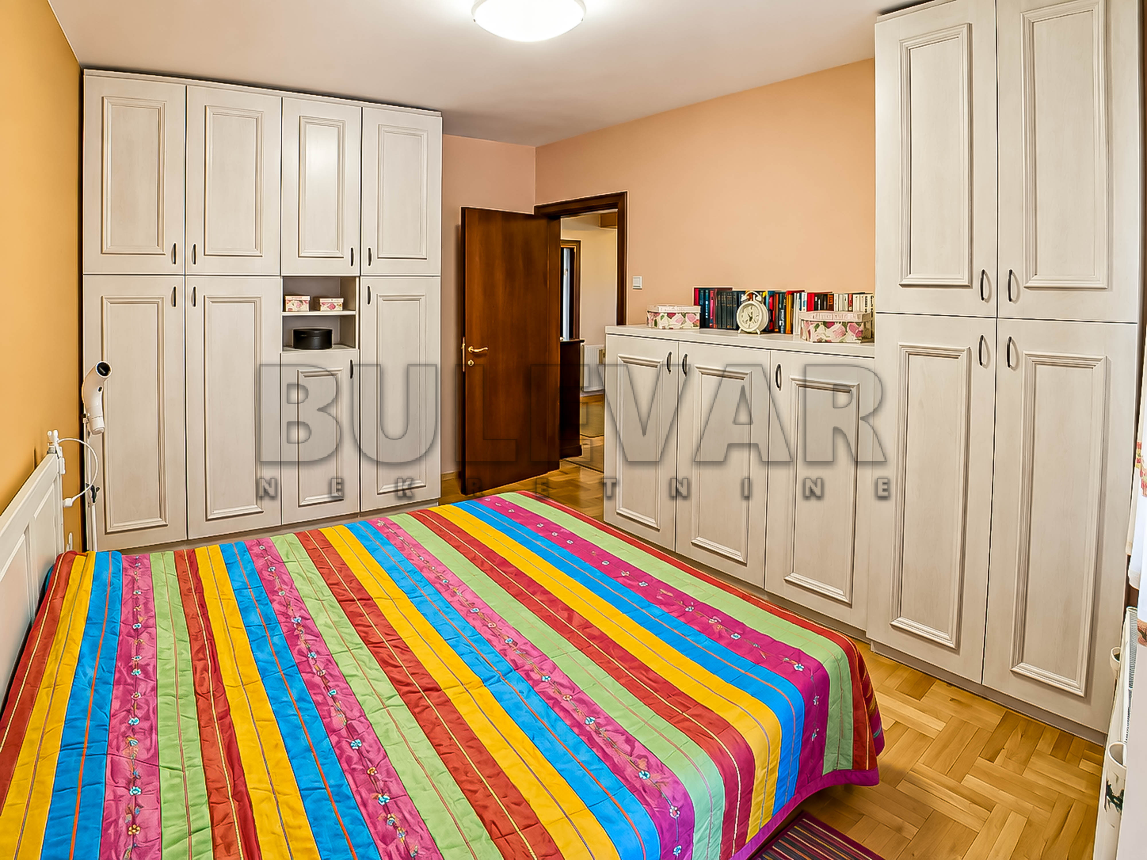 Trosoban stan Čair 91m², 5 sprat — slika 34