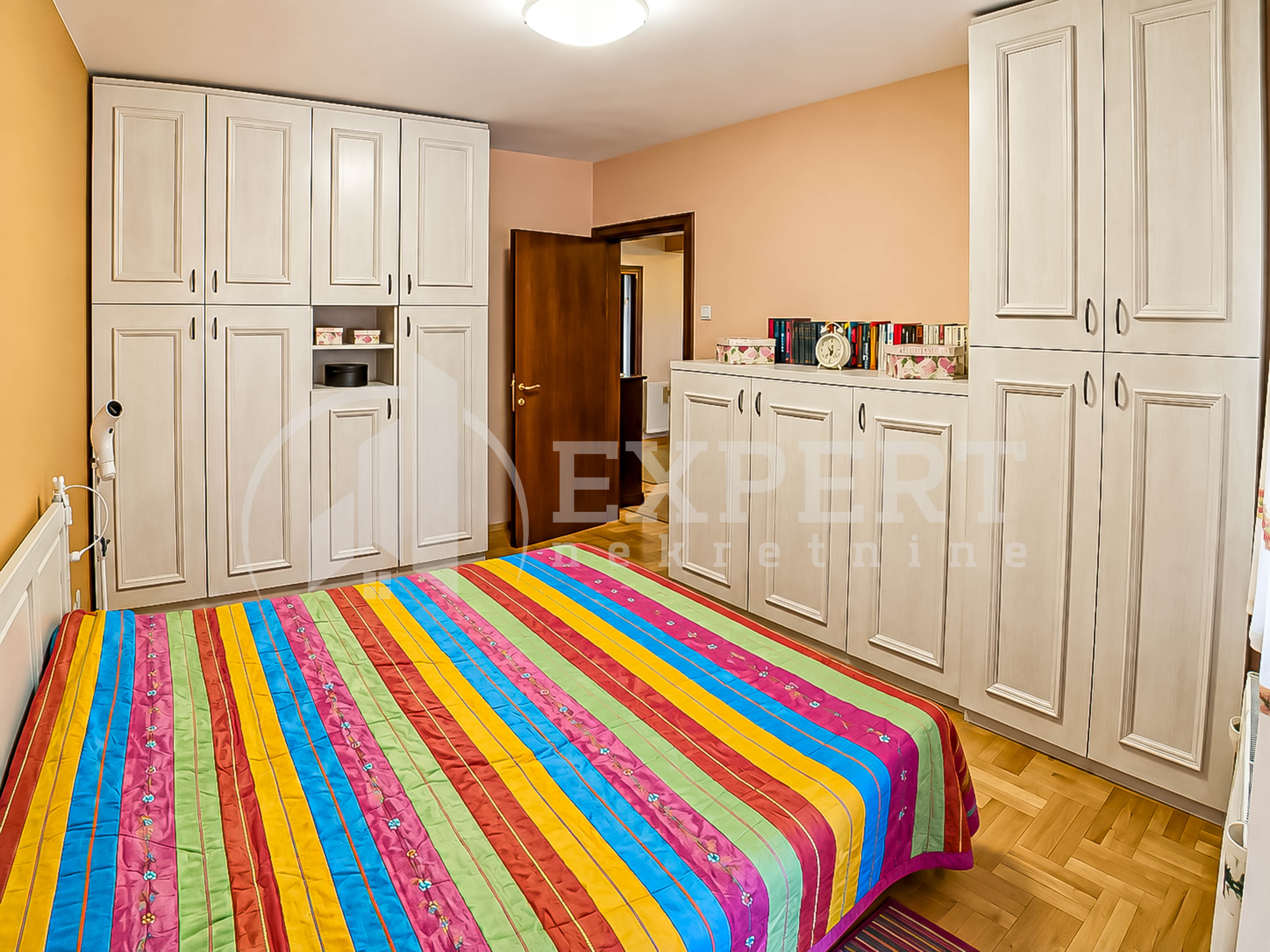 Trosoban stan Čair 91m², 5 sprat — slika 35