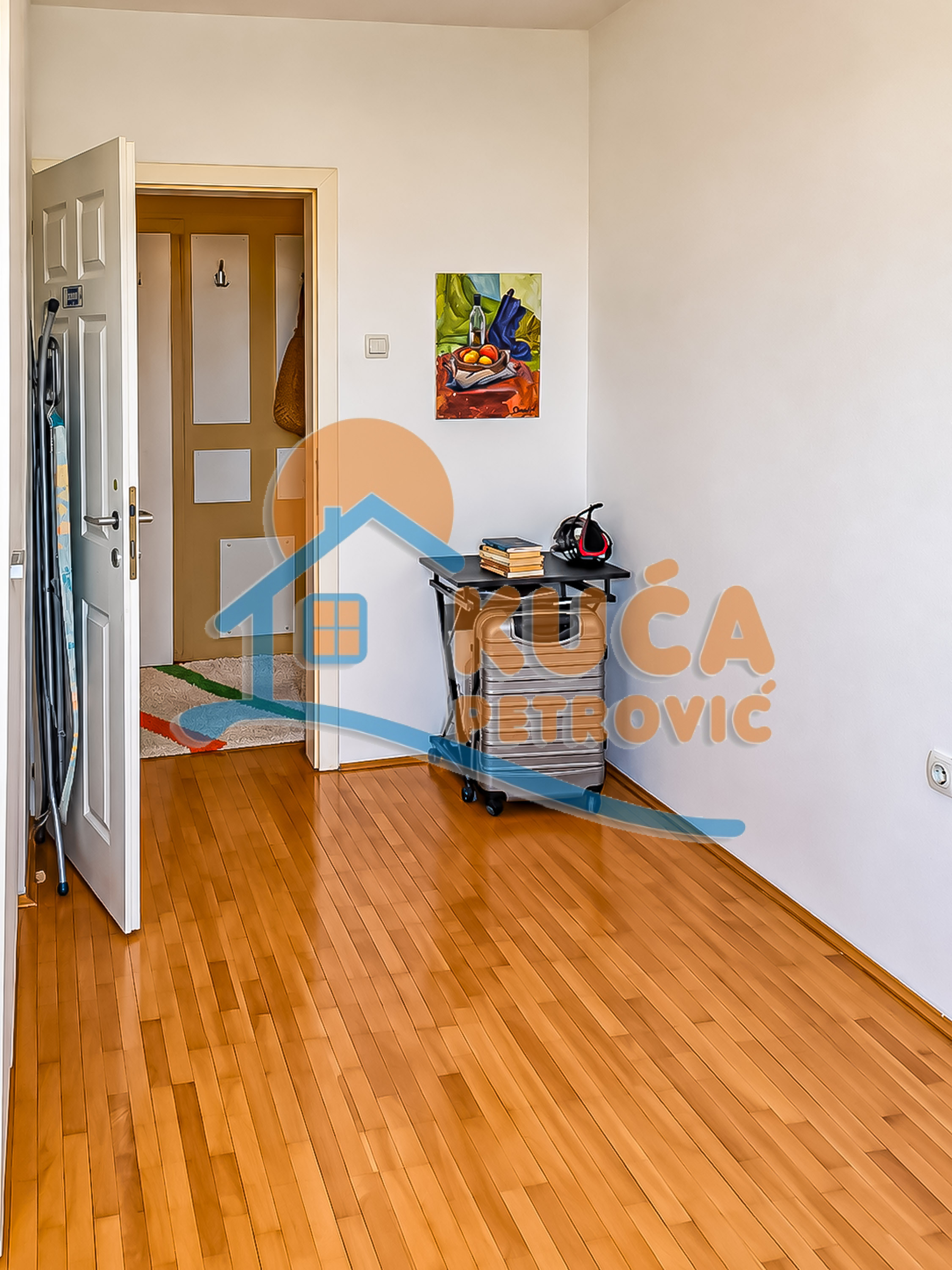 Trosoban stan Ledena stena 69m², 3 sprat — slika 32