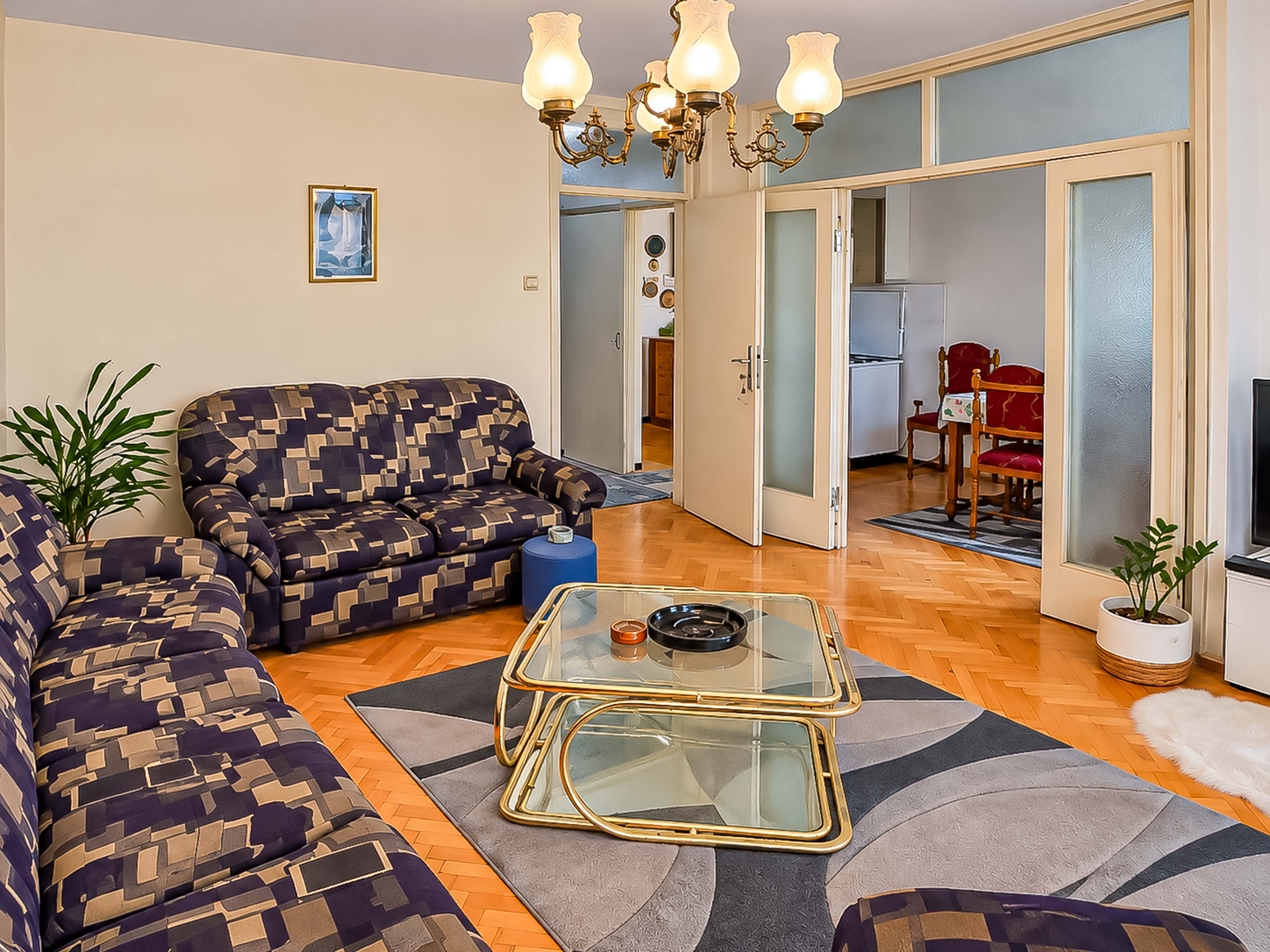 Na prodaju trosoban stan kod Zone 3 - Bulevar Nemanjića Zona 3 - 63.00m² - 145.000€