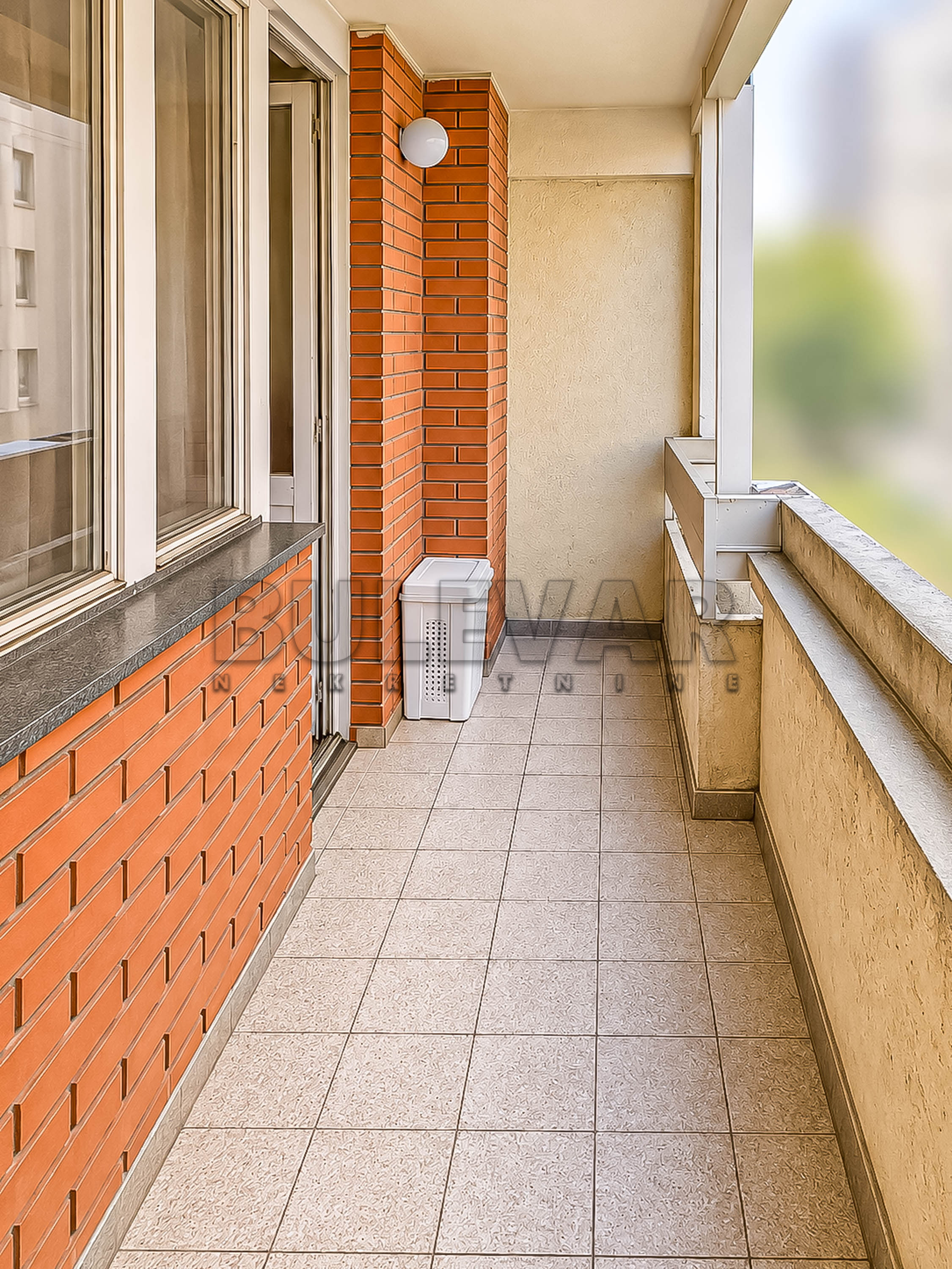 Trosoban stan Bulevar Nemanjića Zona 3 63m², 2 sprat — slika 18