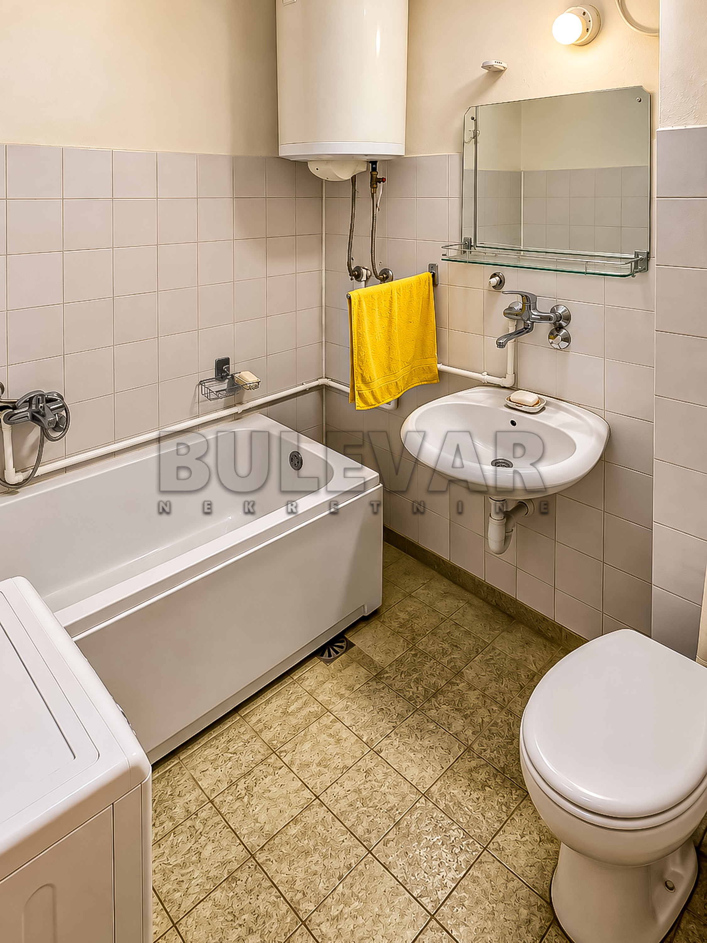 Trosoban stan Bulevar Nemanjića Zona 3 63m², 2 sprat — slika 31